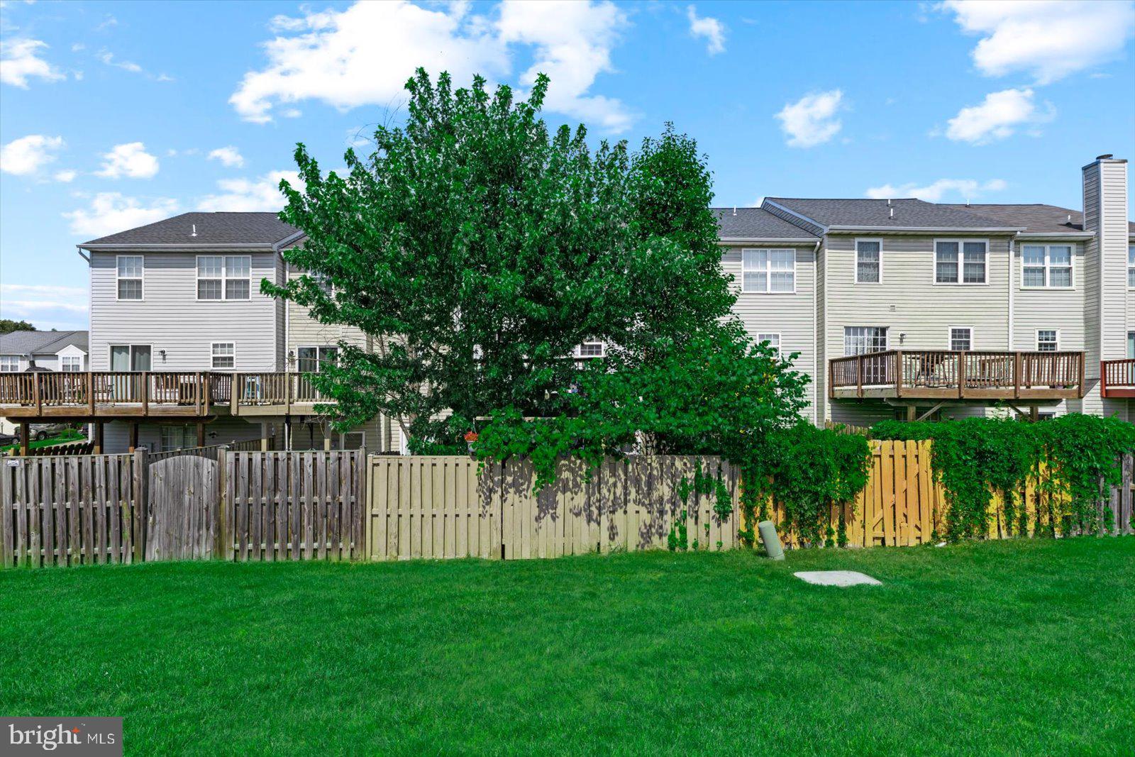 STONE RIVER - Residential