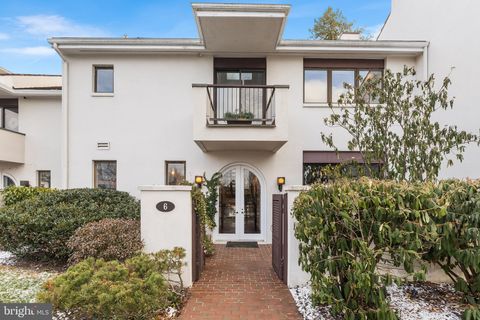 Condo For Sale - 6 Avignon<br/> DEVON, PA 19333