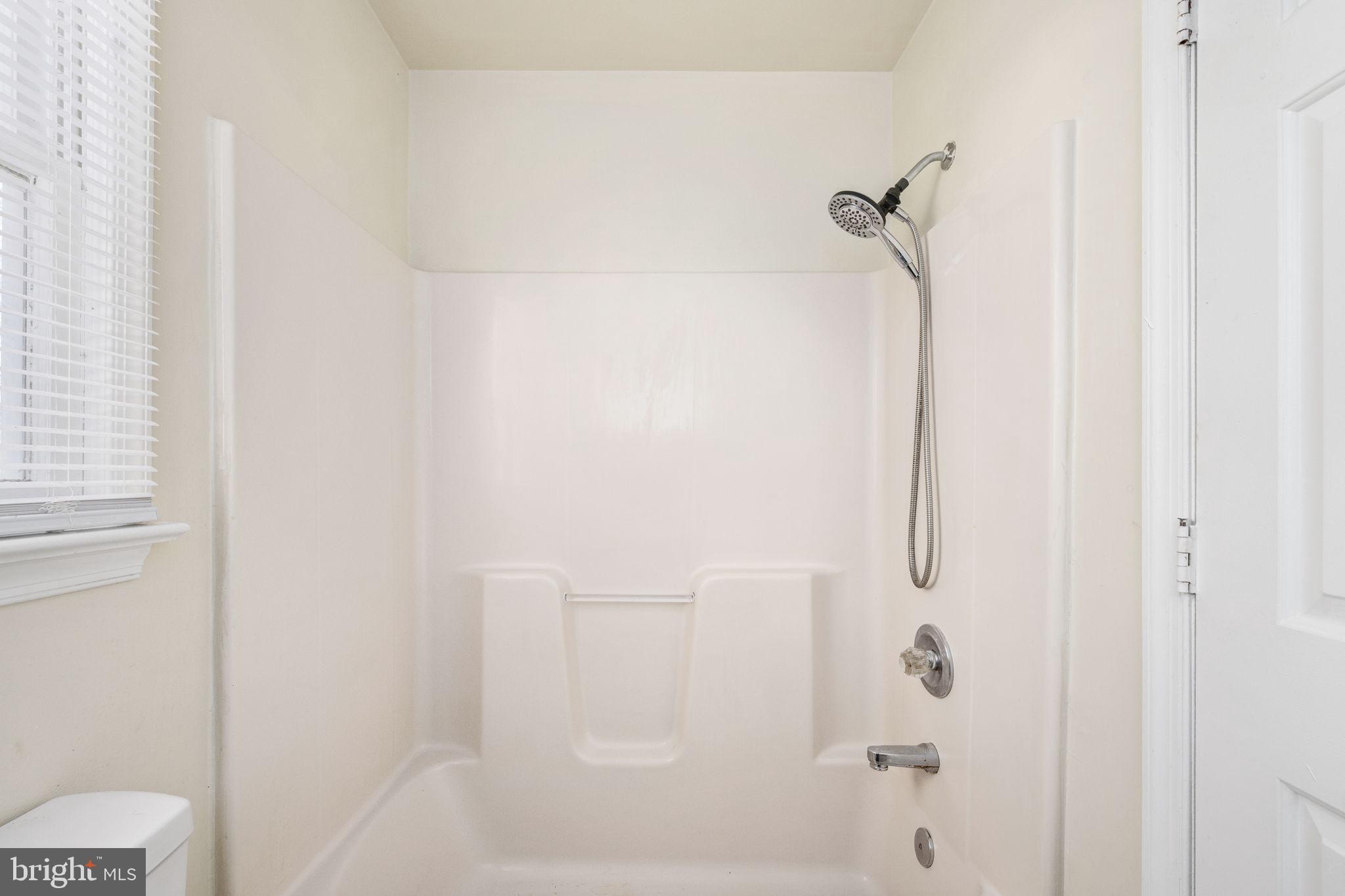 LAKE WILDERNESS - Residential