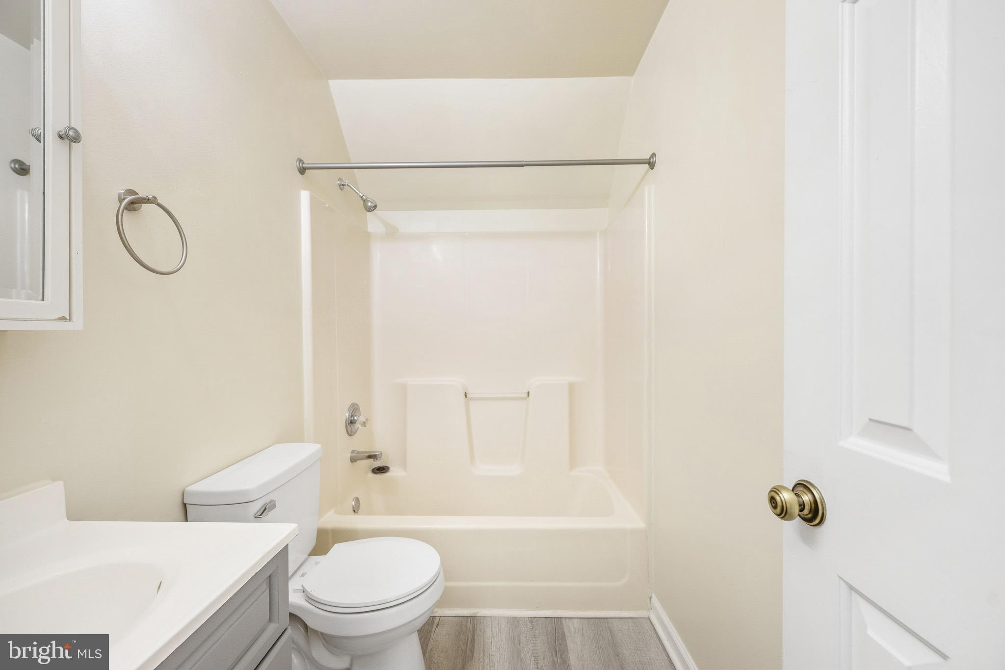 LAKE WILDERNESS - Residential