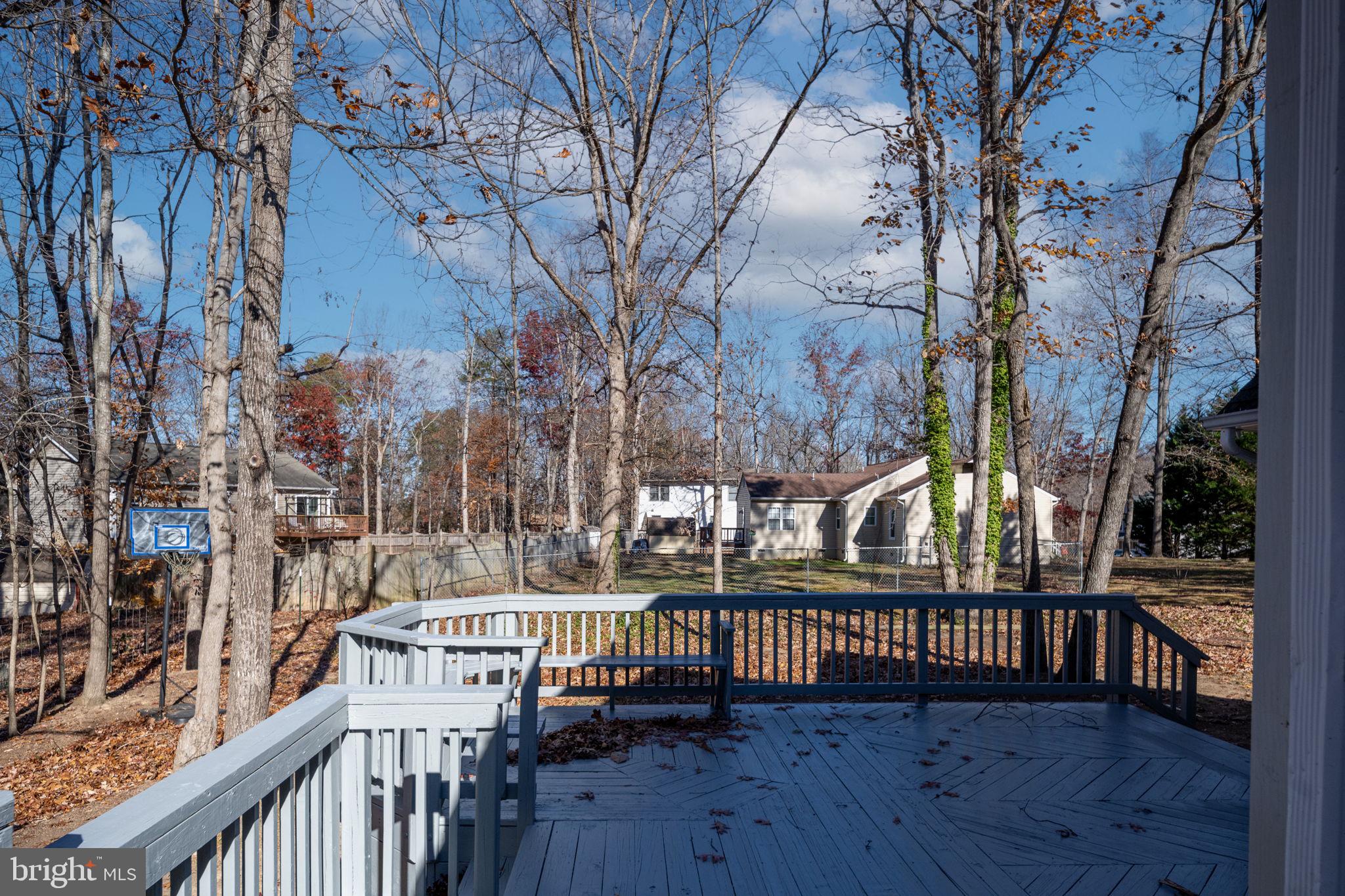 LAKE WILDERNESS - Residential