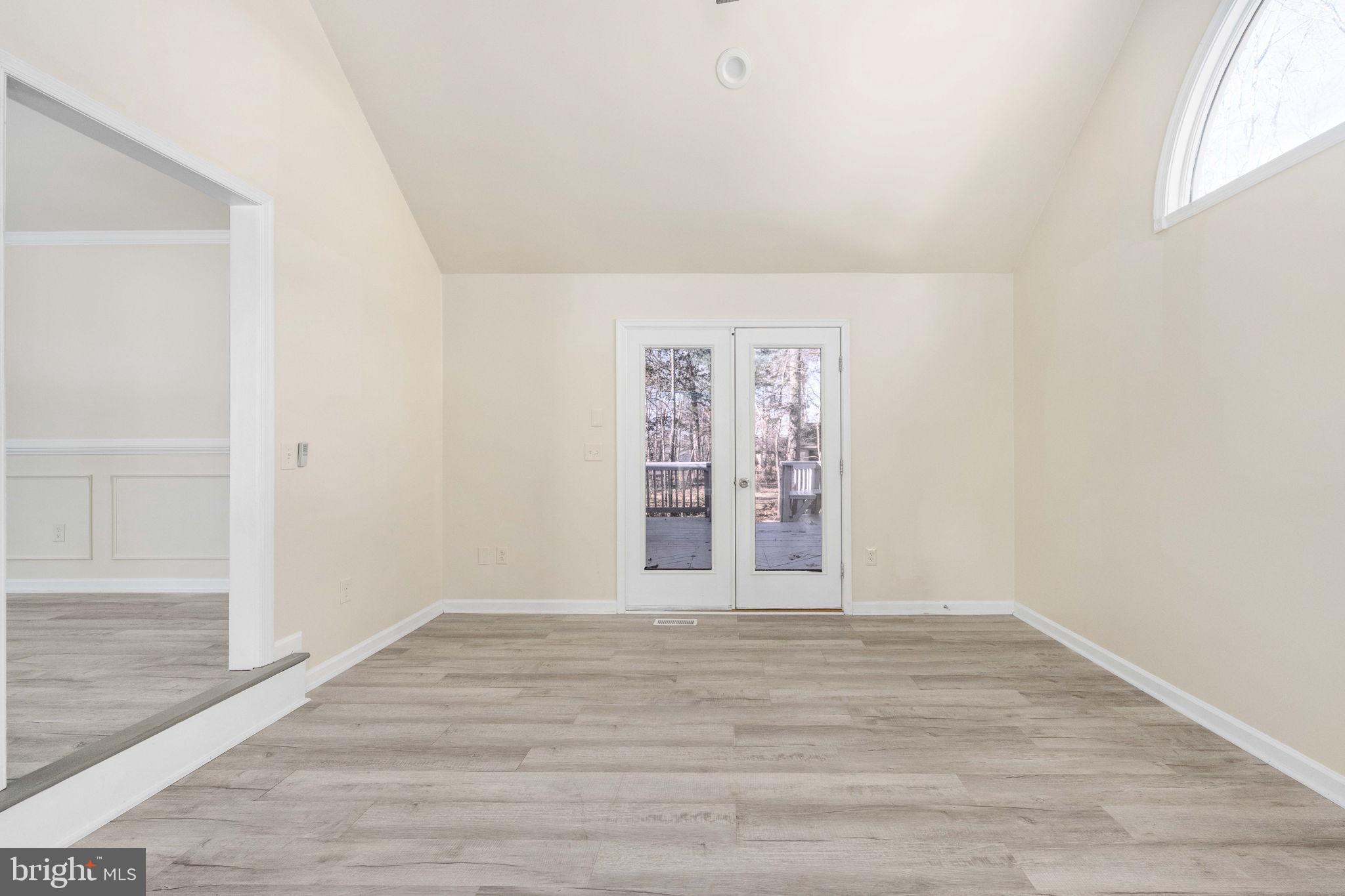 LAKE WILDERNESS - Residential