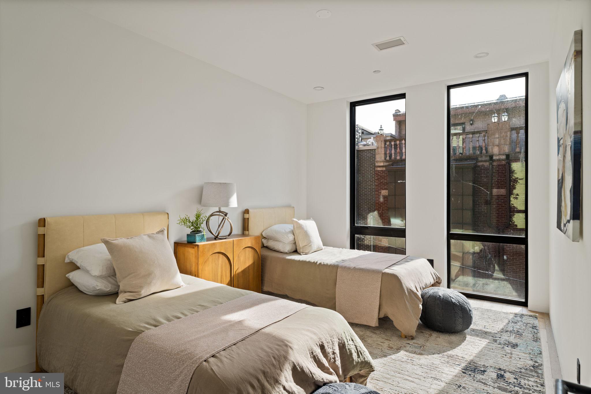 GRADUATE HOSPITAL - Residential