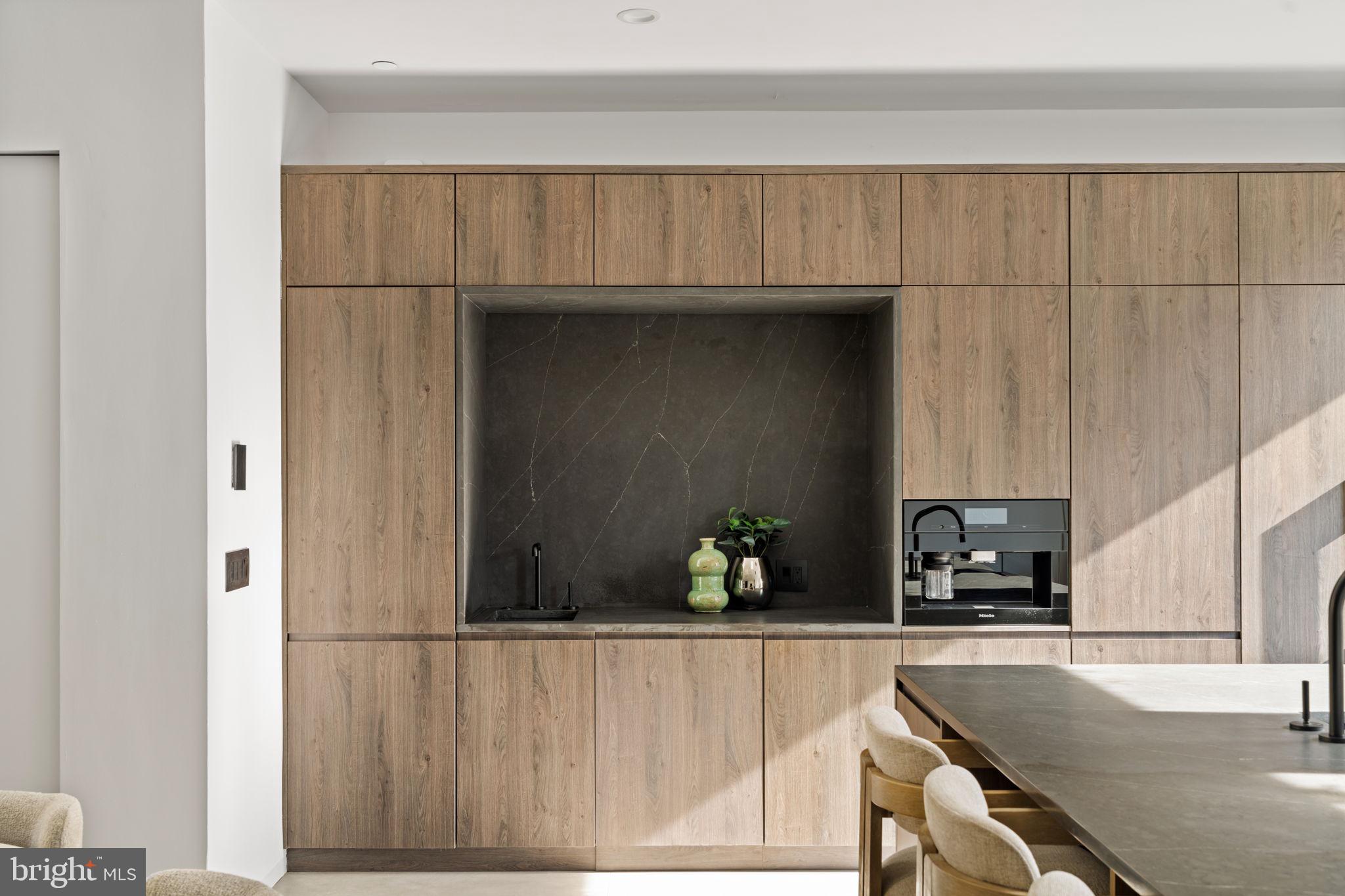 GRADUATE HOSPITAL - Residential