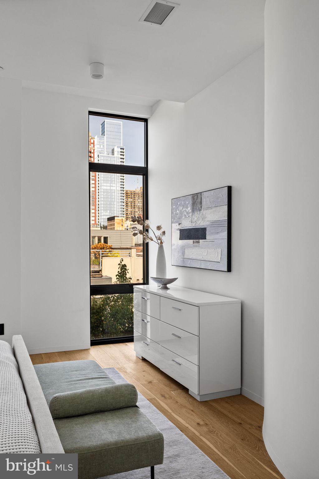 GRADUATE HOSPITAL - Residential