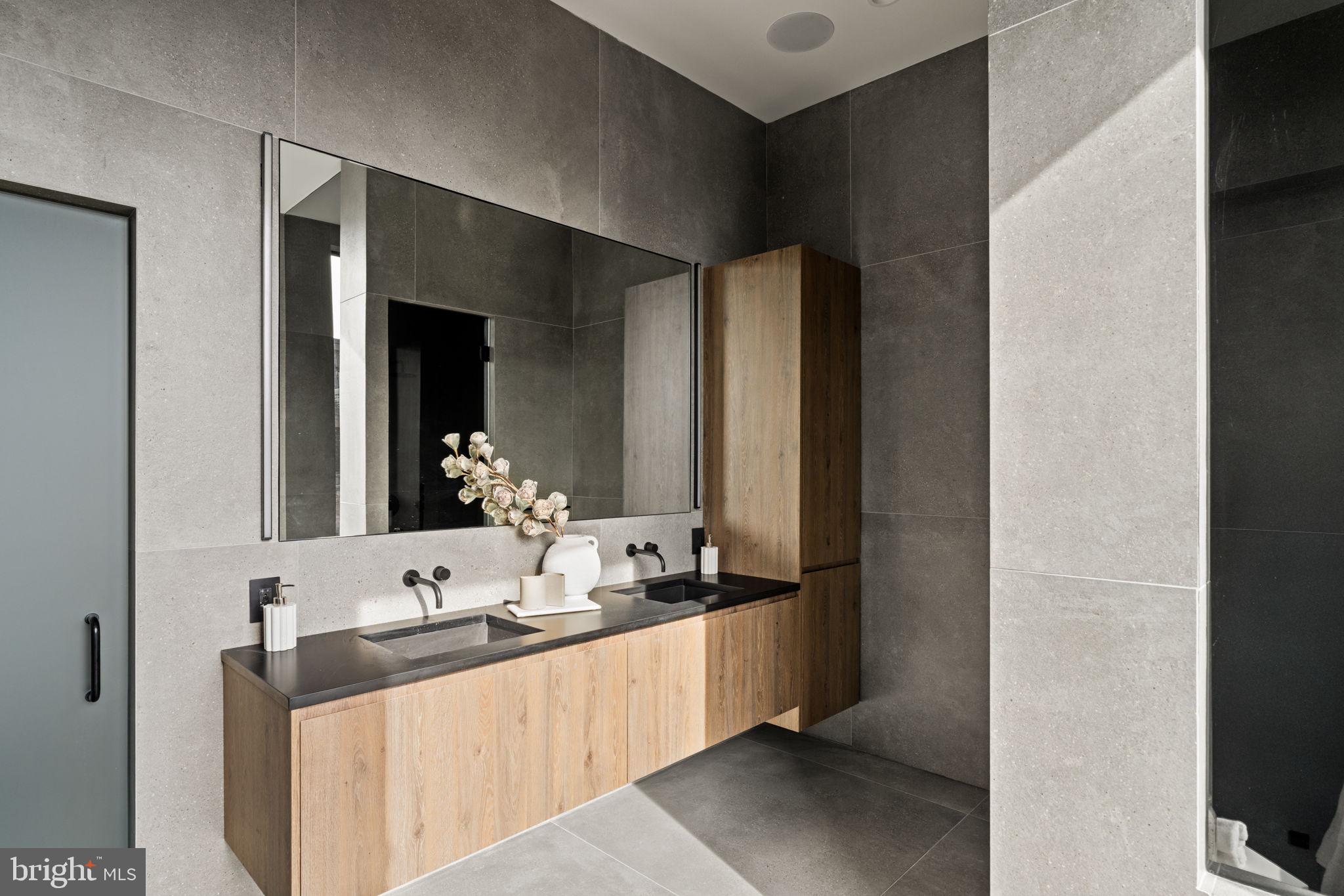 GRADUATE HOSPITAL - Residential