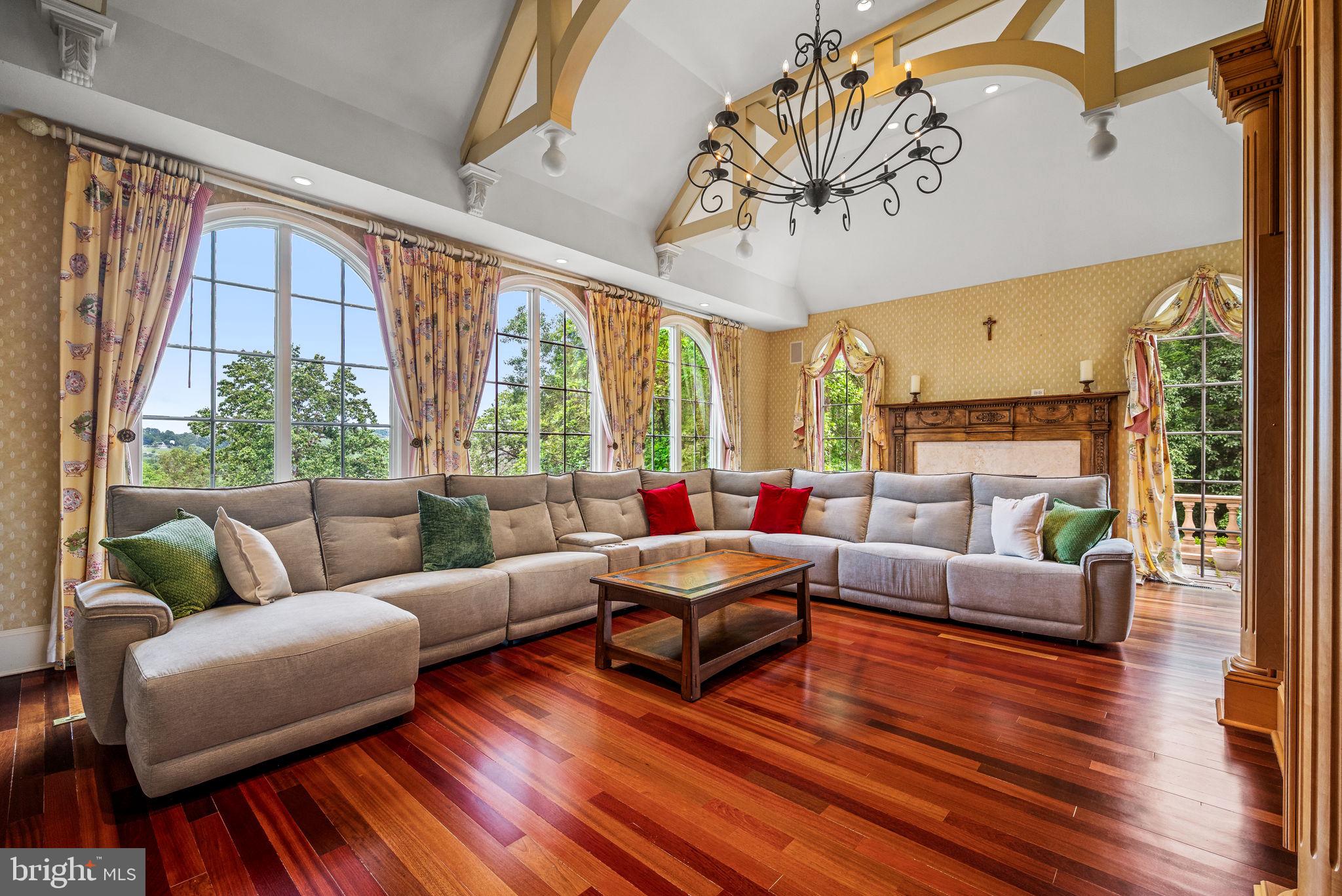 WHITEHORSE MEADOWS - Residential