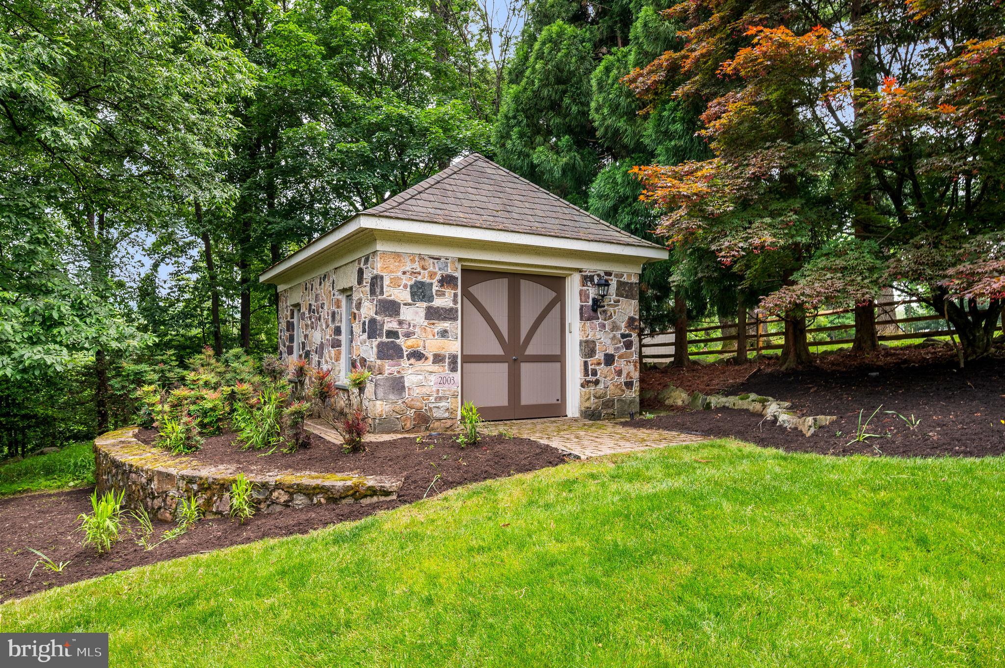 WHITEHORSE MEADOWS - Residential