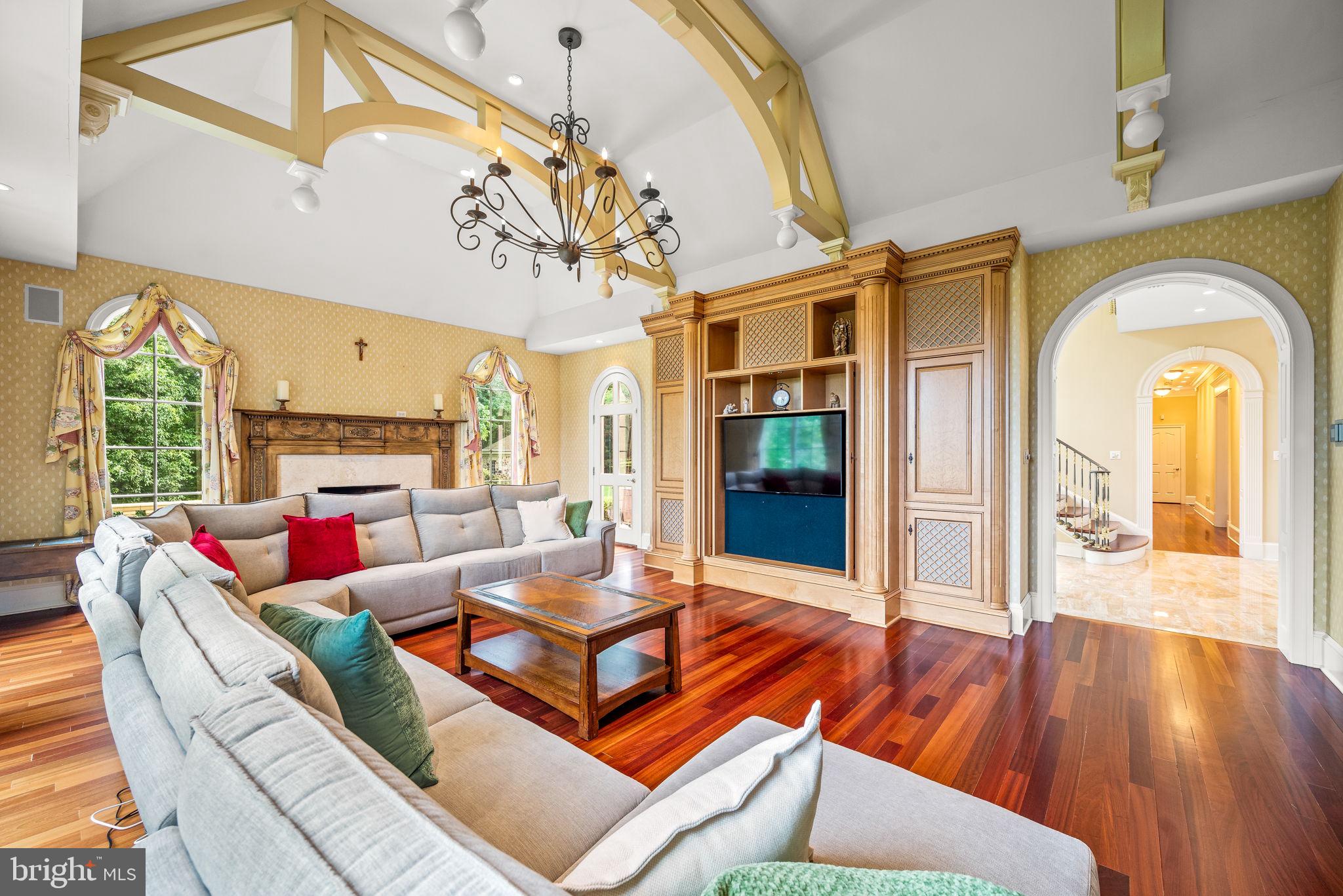 WHITEHORSE MEADOWS - Residential