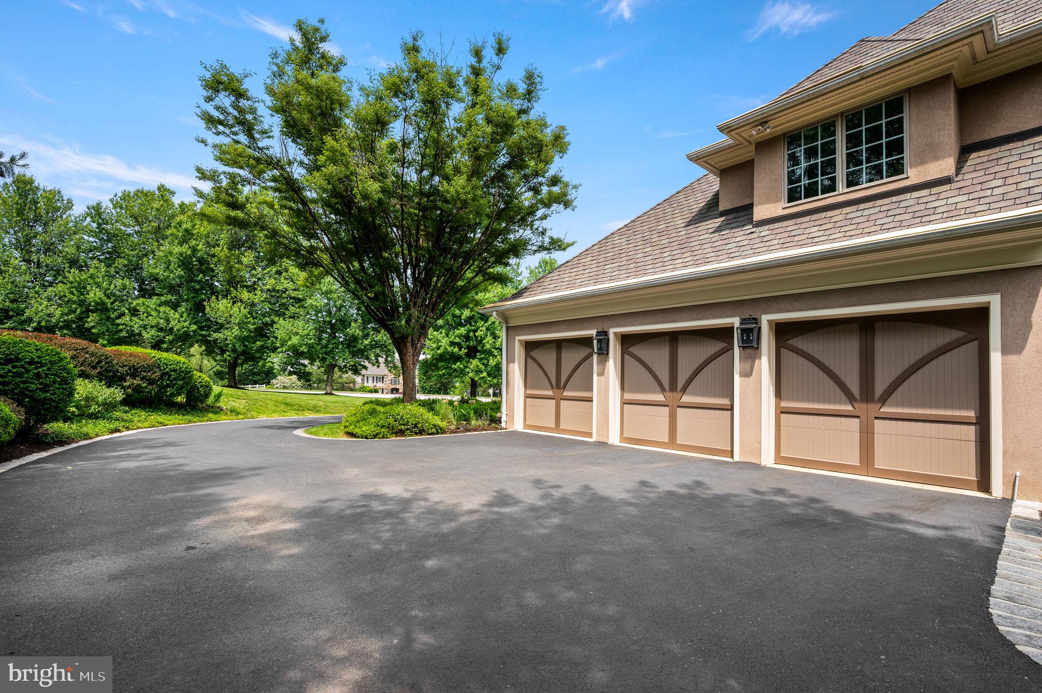 WHITEHORSE MEADOWS - Residential
