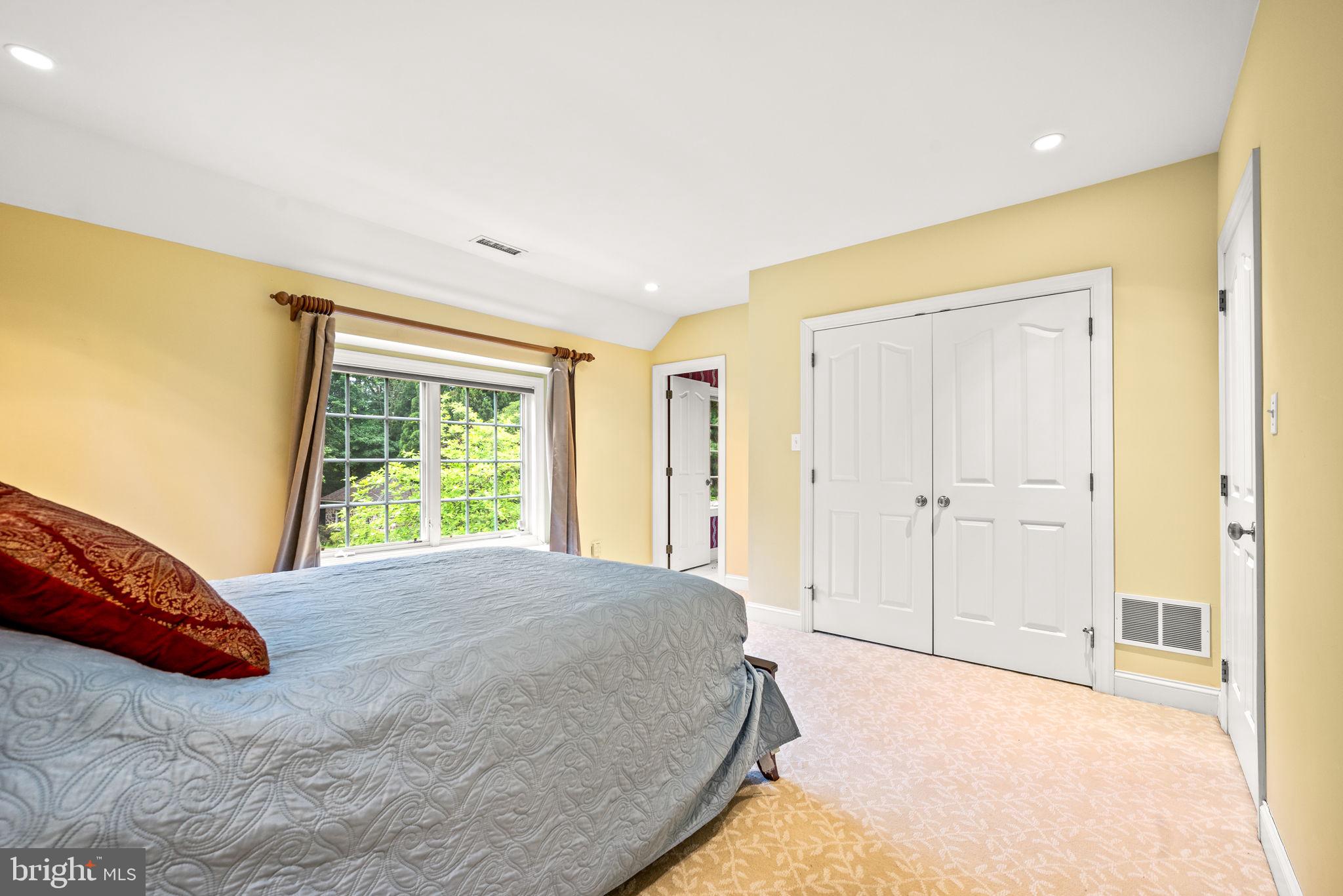 WHITEHORSE MEADOWS - Residential