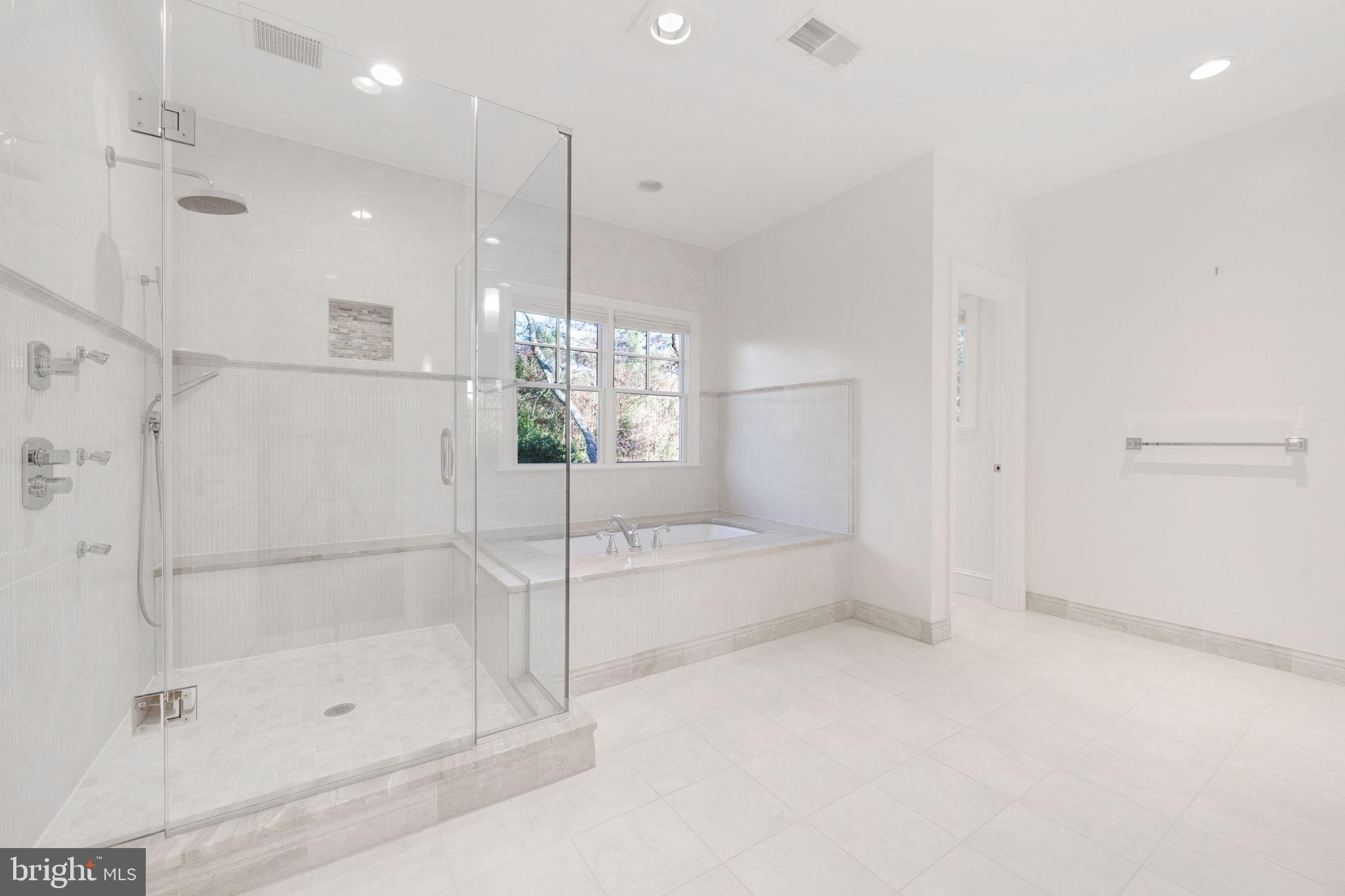 BRADMOOR - Residential