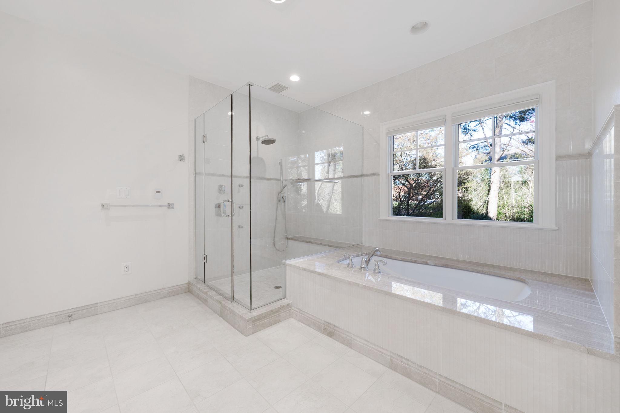 BRADMOOR - Residential