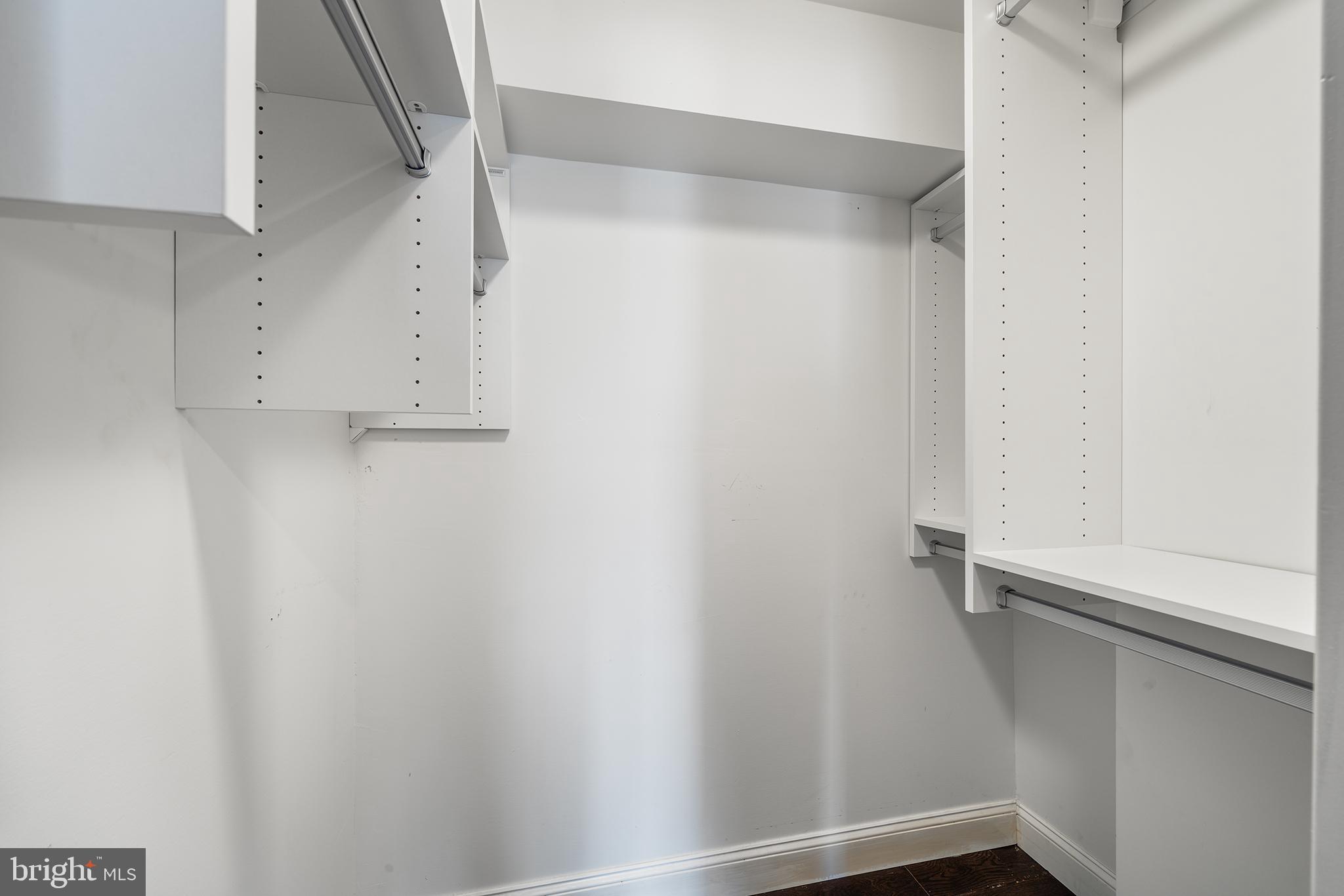 EAST KENSINGTON - Residential