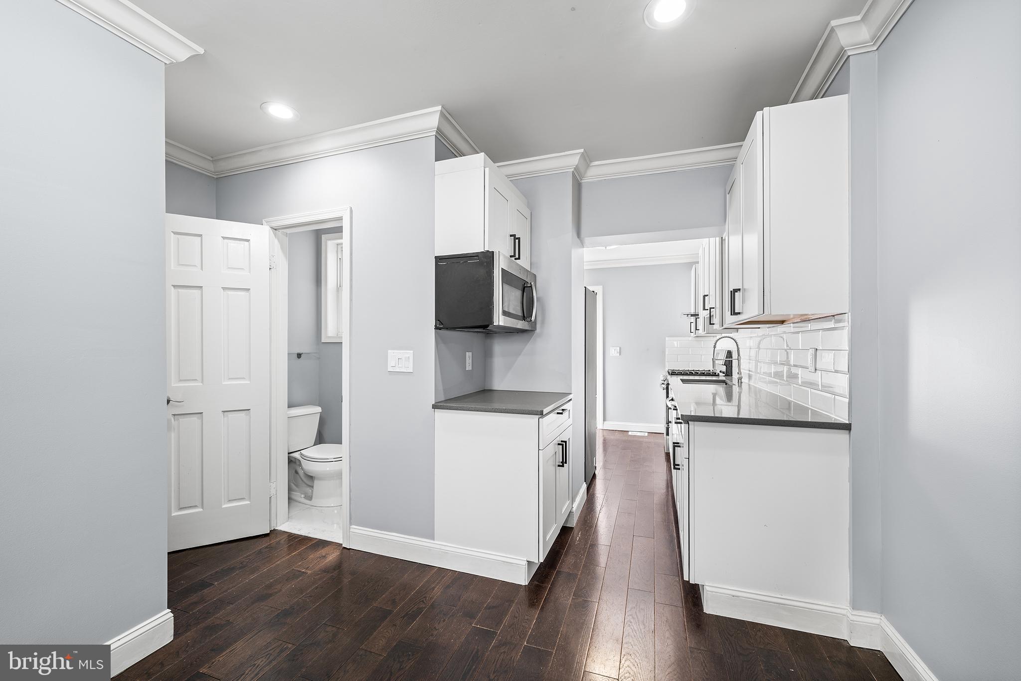 EAST KENSINGTON - Residential