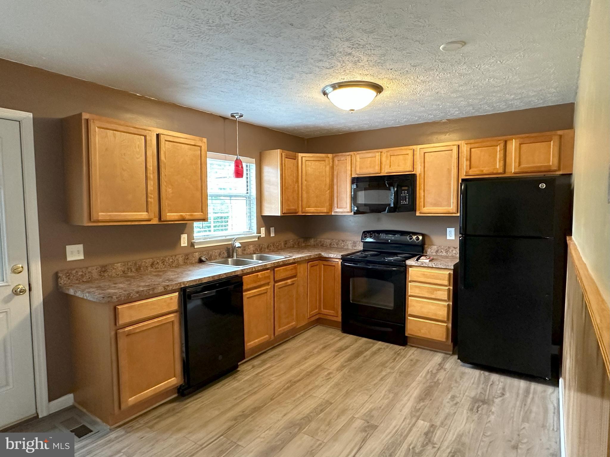 BROOKLAND HEIGHTS - Residential Lease