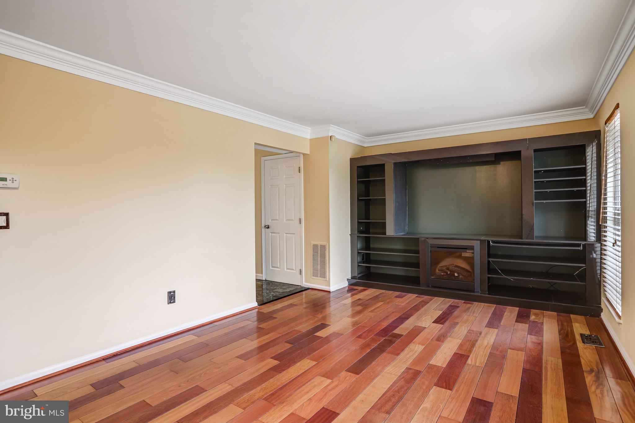 GOSHEN VILLAGE - Residential Lease