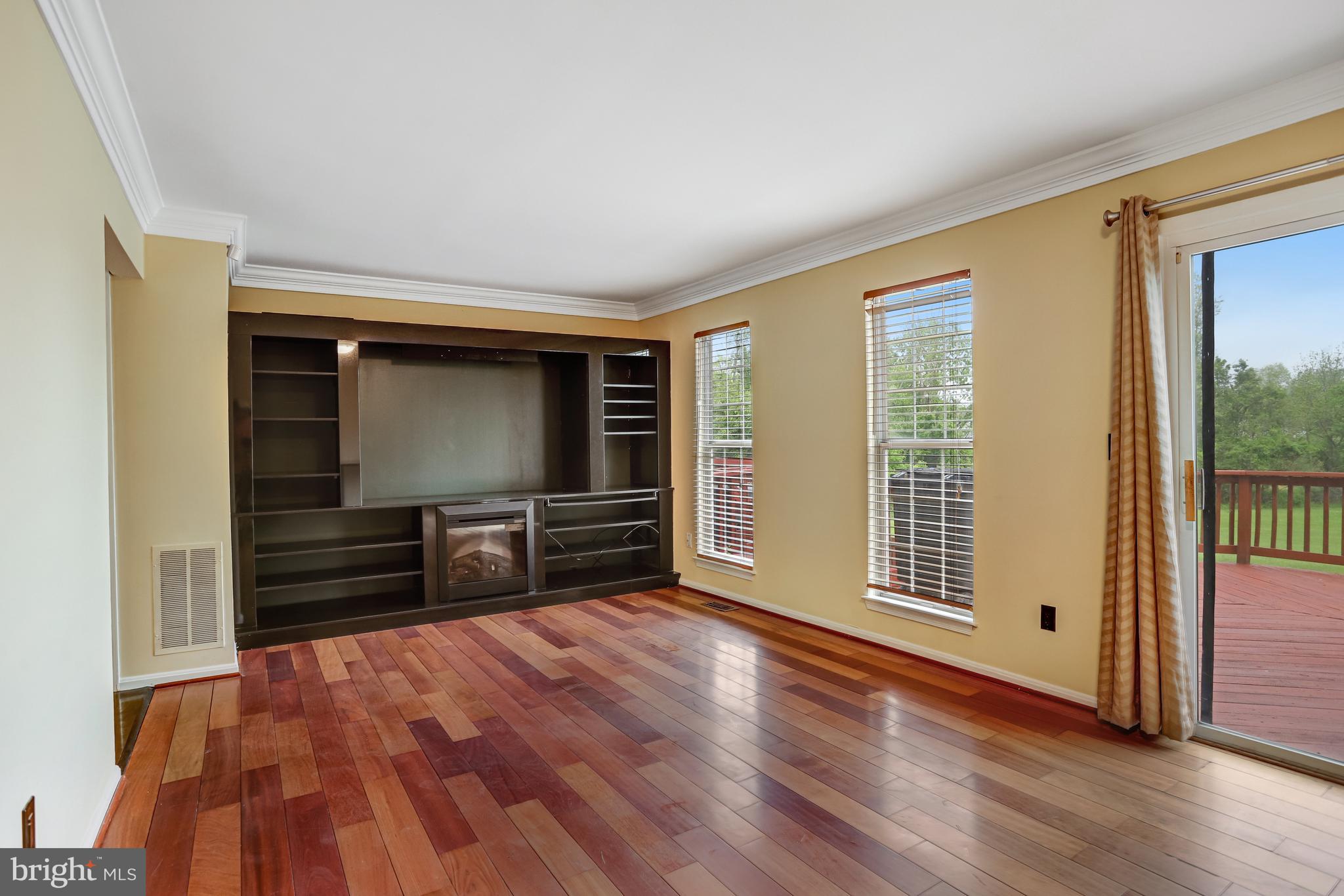 GOSHEN VILLAGE - Residential Lease