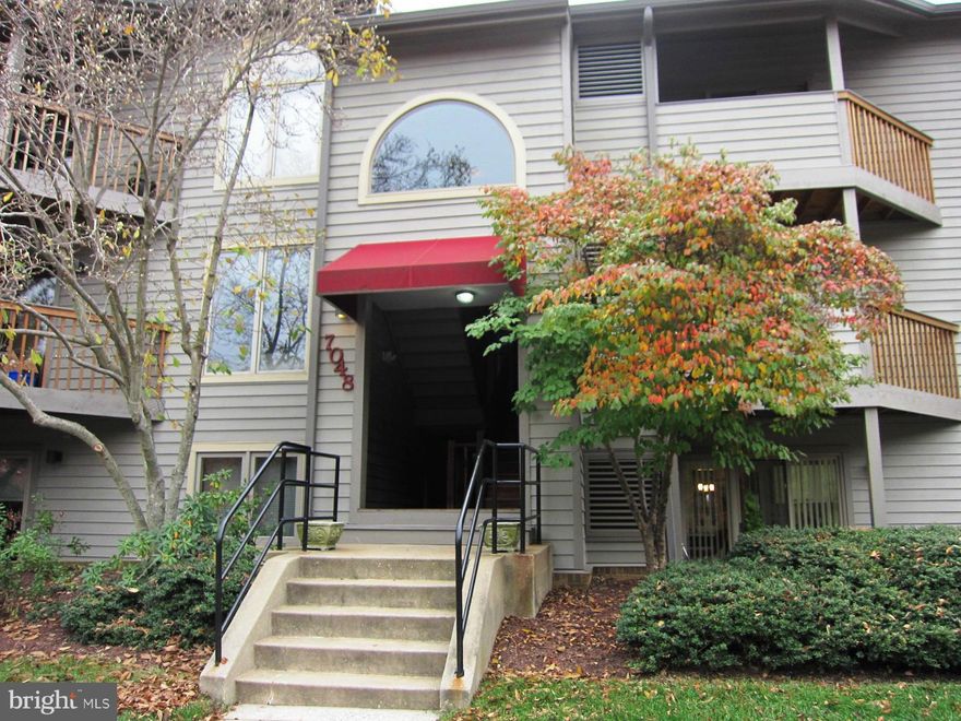 LOWEST PRICED LOFT! Many updates: water heater +/- 2011; HVAC, dishw, refrig +/- 2012; Electric panel +/- 2013. Everything in good working order & in move-in condition, but condo is being sold in "As Is" condition.  Price reflects very motivated sellers & the "As Is" condition terms. Shows nicely!  Pleasant view of marina & Sam's Waterfront restaurant! Close to pool & tennis. Great opportunity!