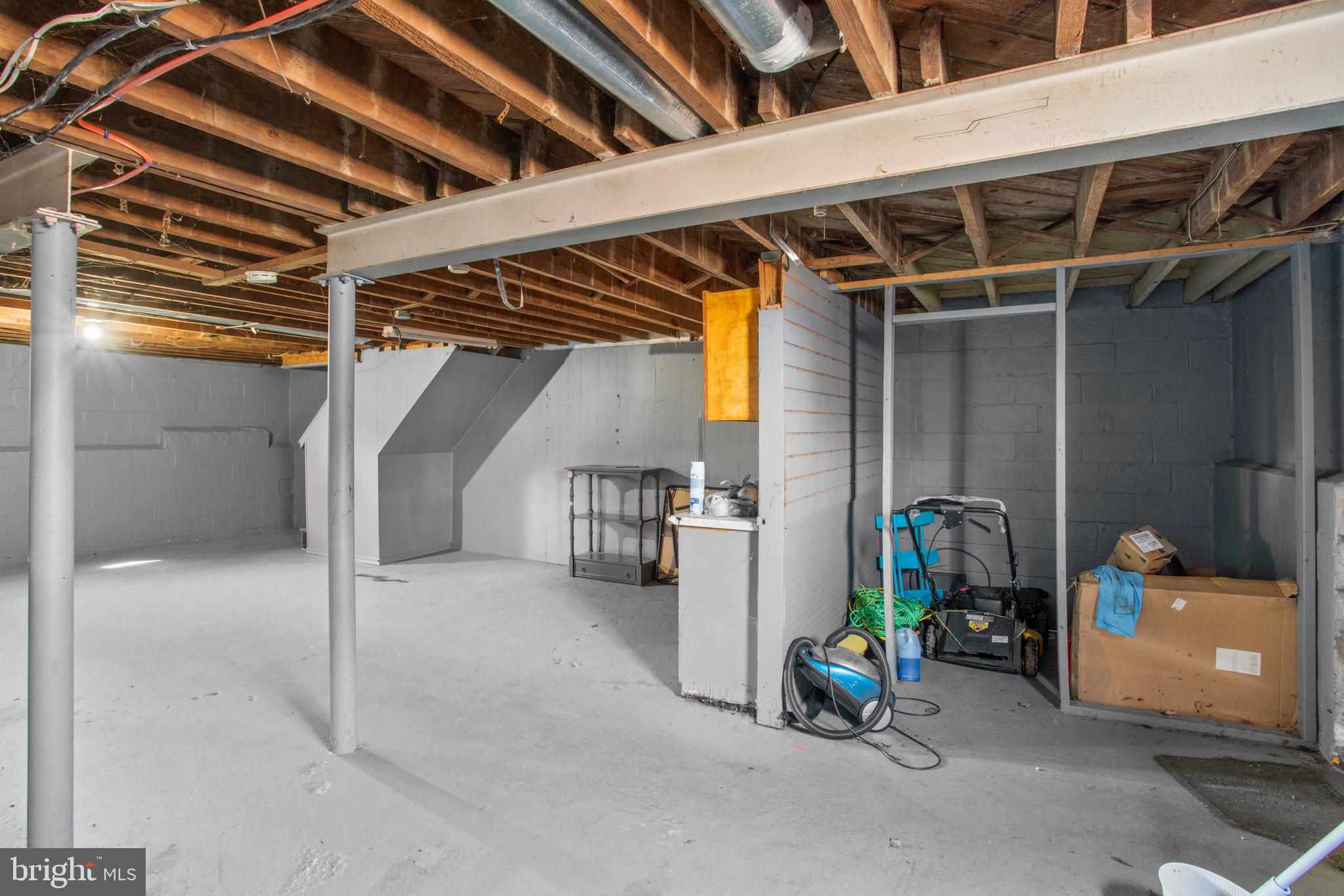 EAST ARLINGTON - Residential