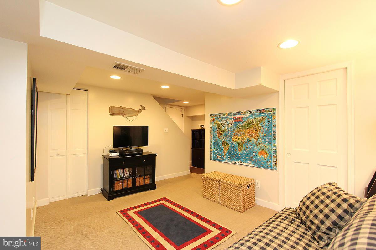 INDIAN SPRING VILLAGE - Residential