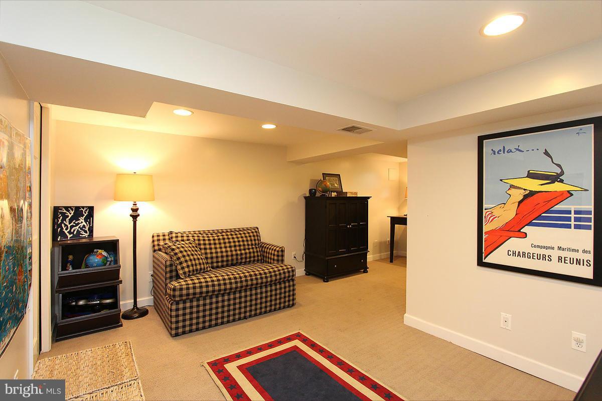 INDIAN SPRING VILLAGE - Residential