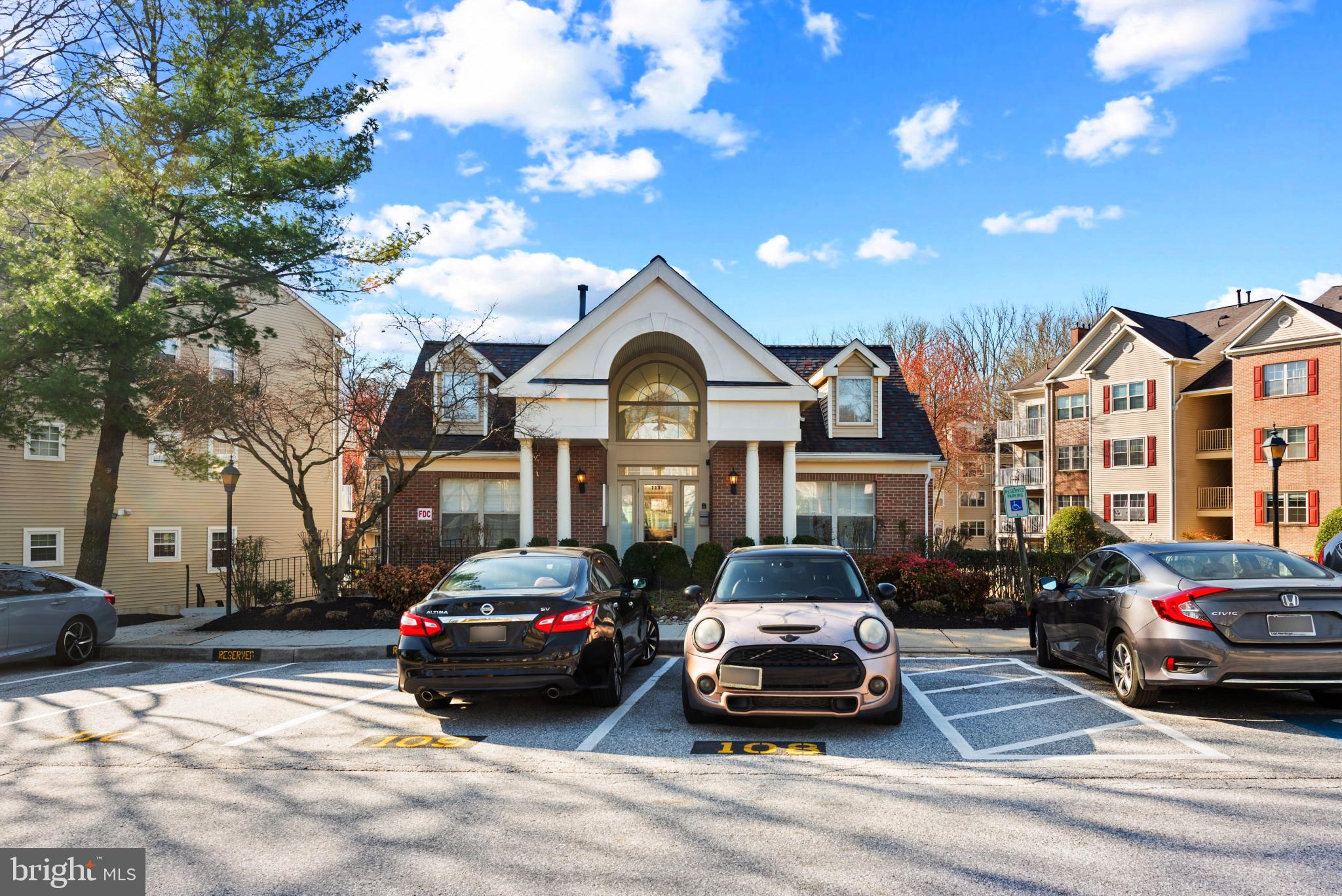 FALLS GABLE - Residential