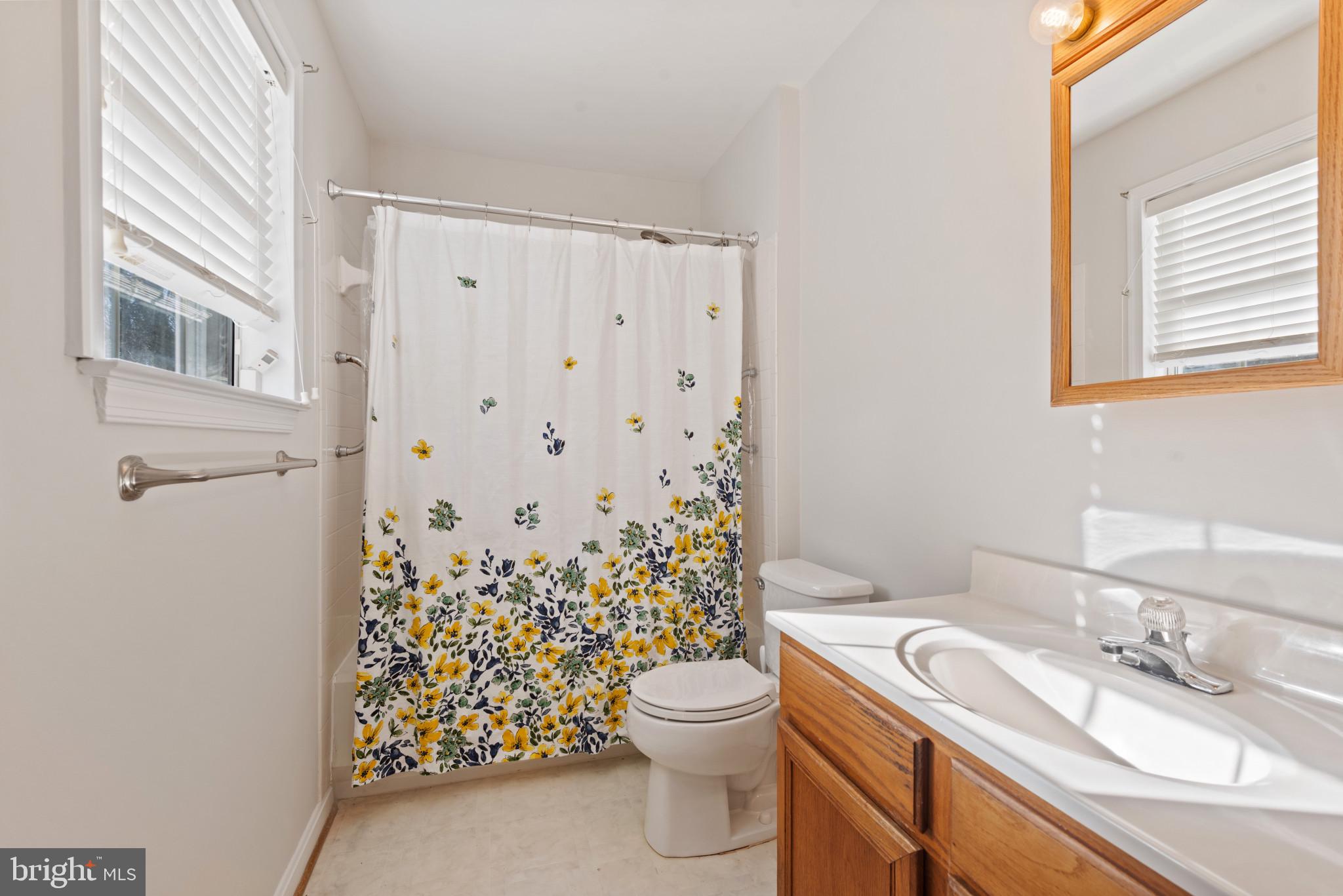 FALLS GABLE - Residential