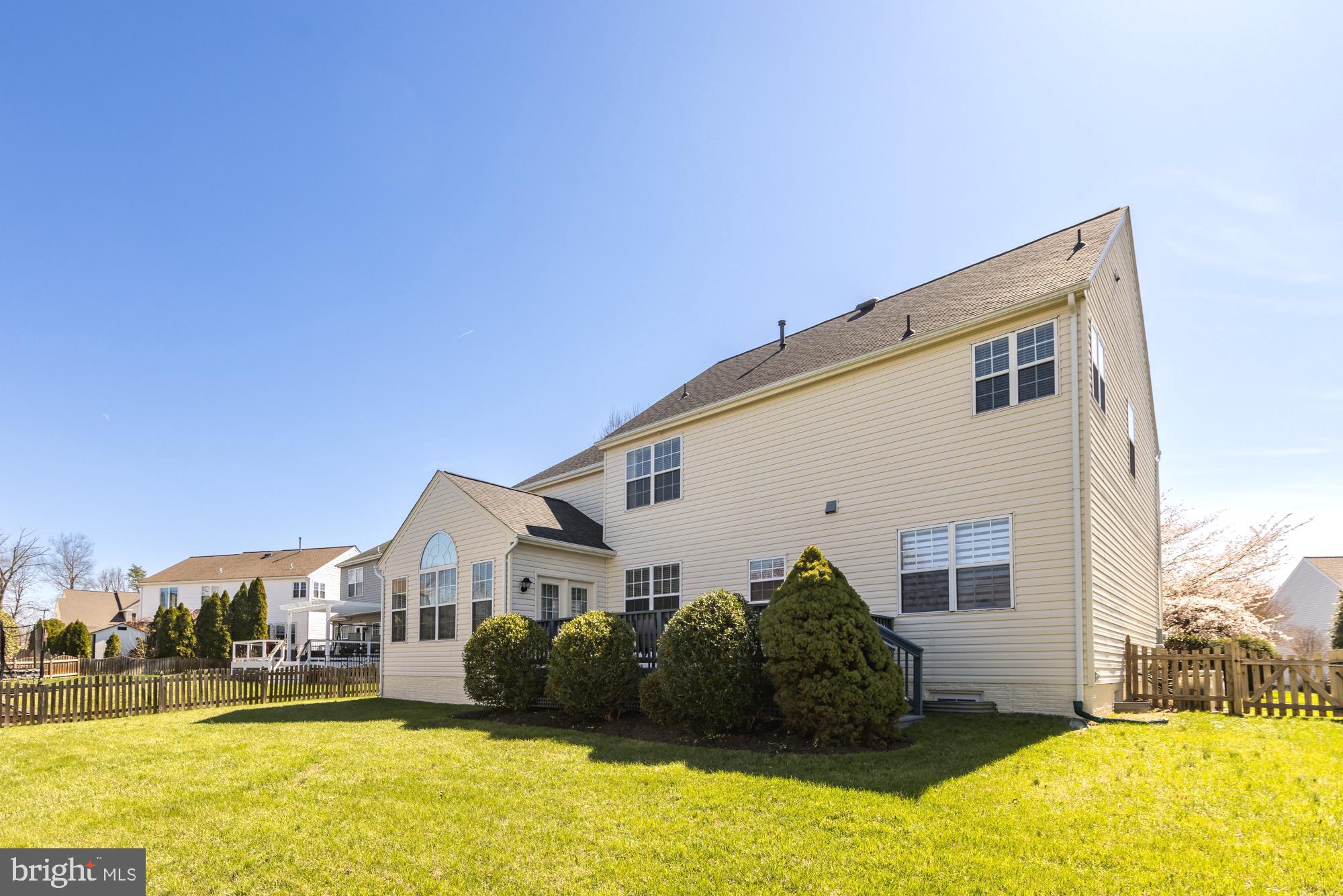 BRIDLEWOOD MANOR - Residential