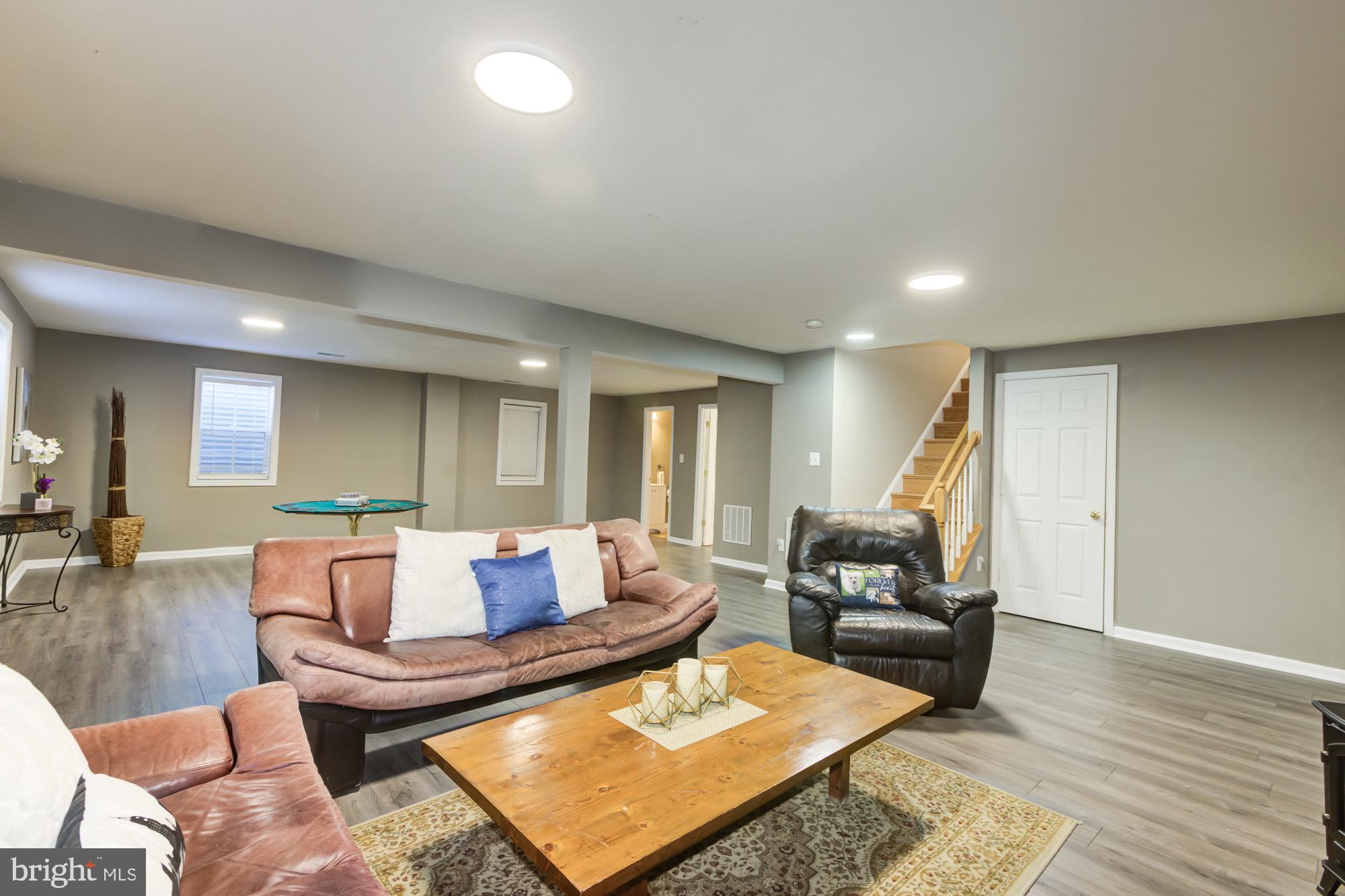 BRIDLEWOOD MANOR - Residential