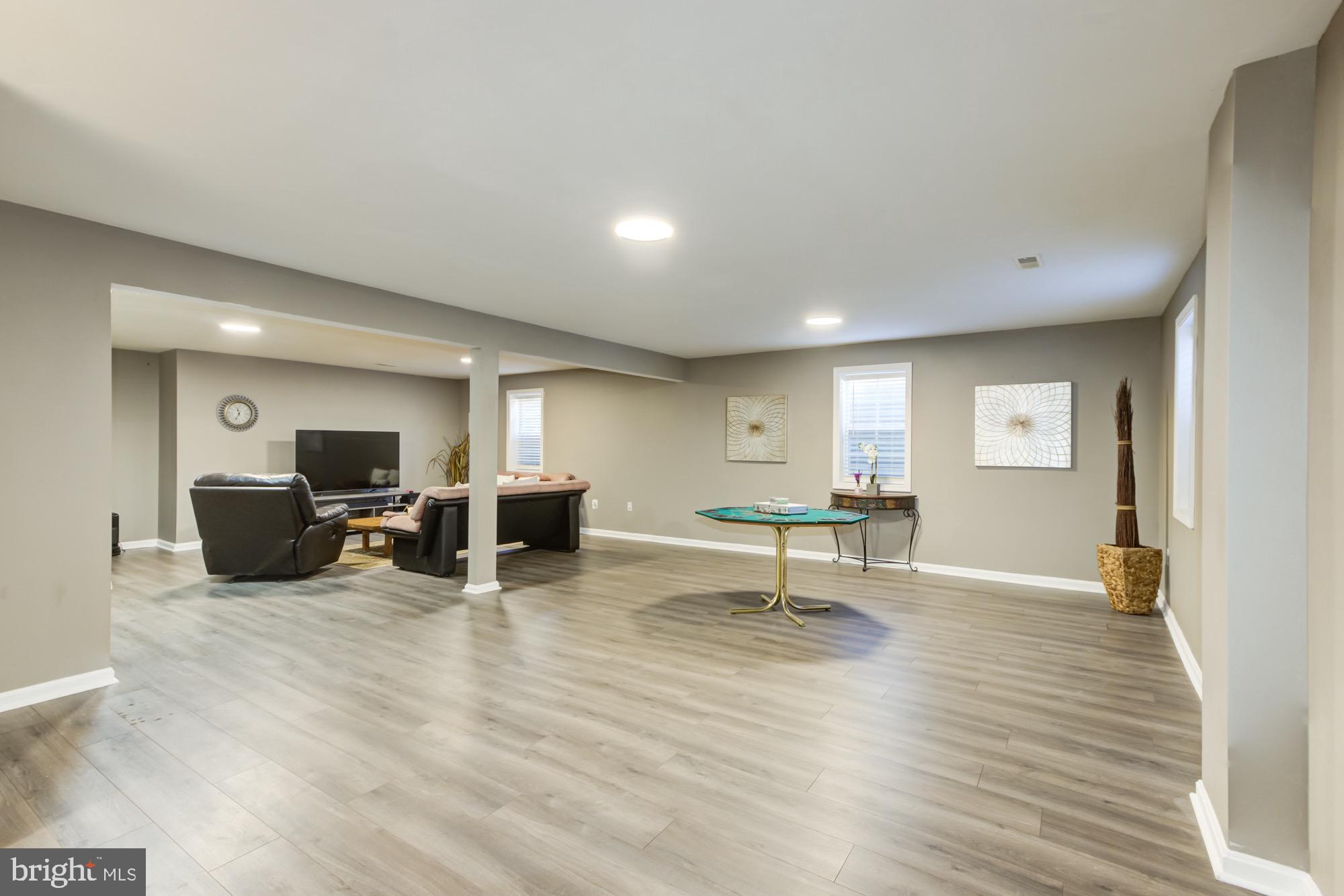 BRIDLEWOOD MANOR - Residential