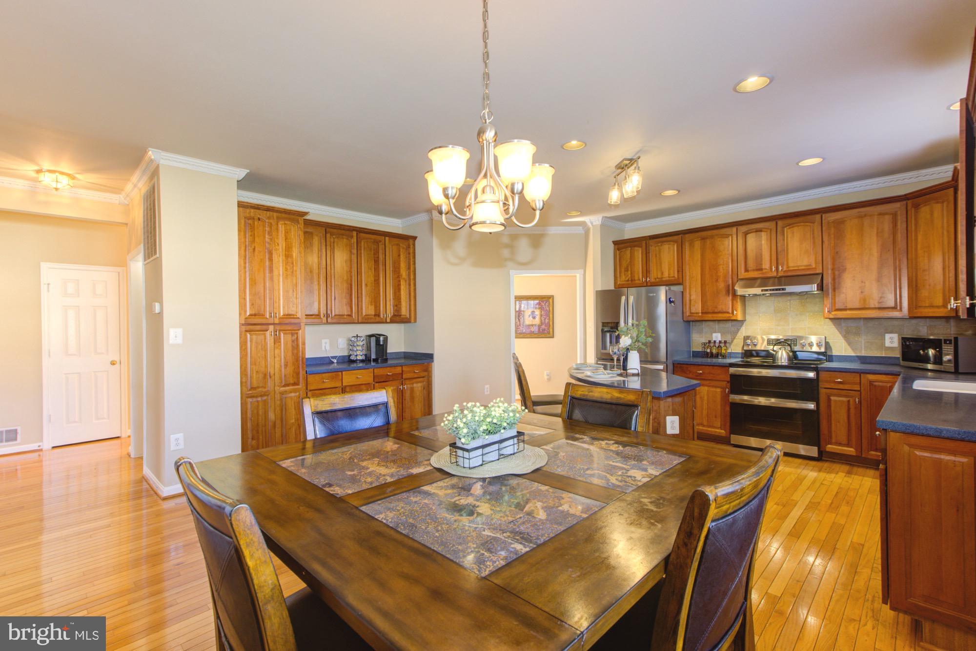 BRIDLEWOOD MANOR - Residential