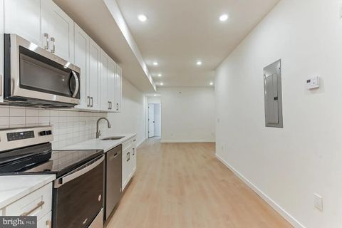 Townhouse For Rent - 3342 N Smedley Street #HOUSE<br/> PHILADELPHIA, PA 19140