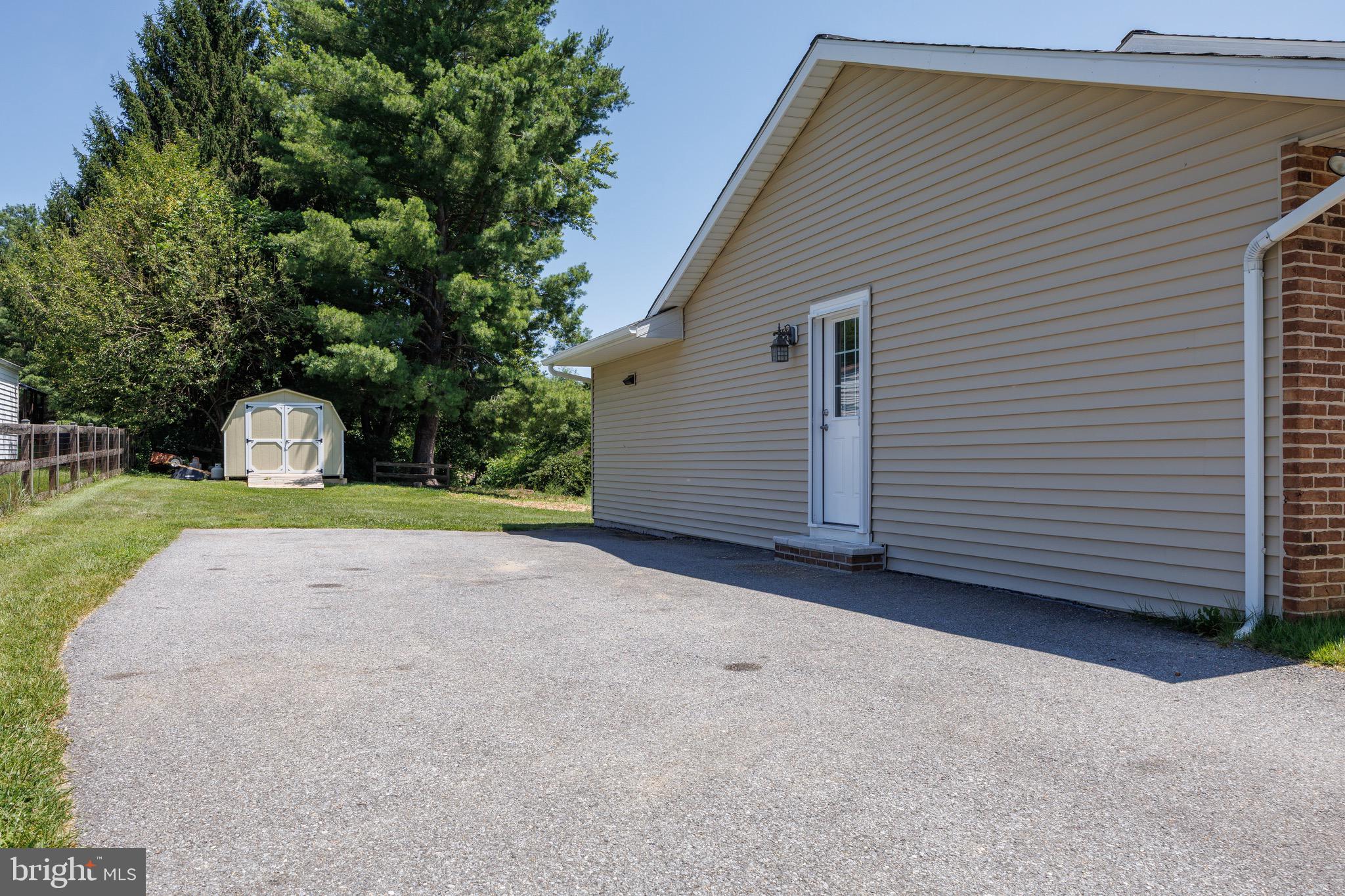 776 IRON GATE CIRCLE