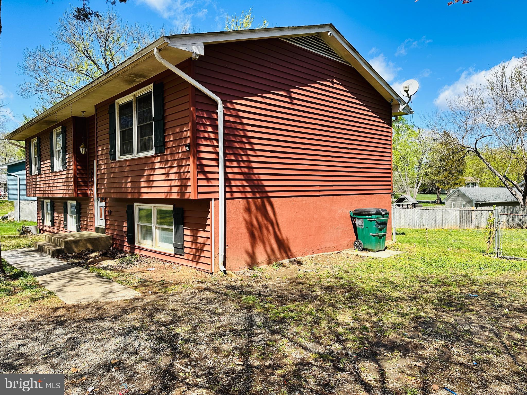 OAKRIDGE / COUNTRY RIDGE - Residential