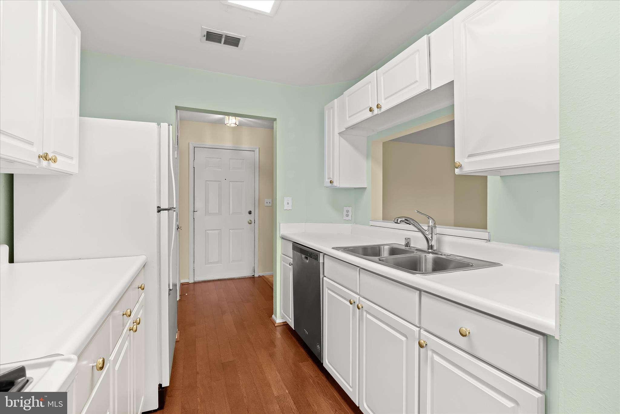 300 CANTERBURY ROAD I 300-I