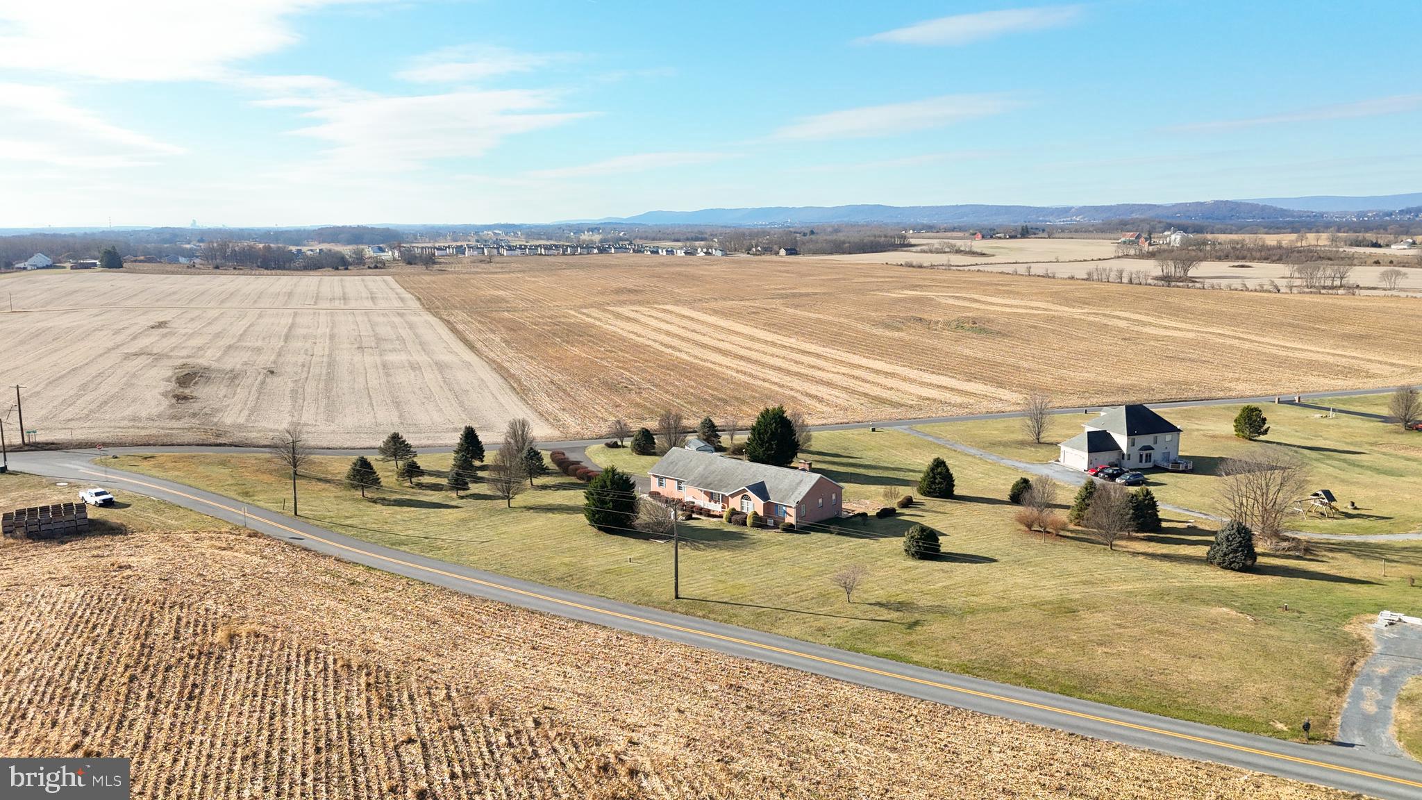 ARCADIAN TRIANGLE - Residential