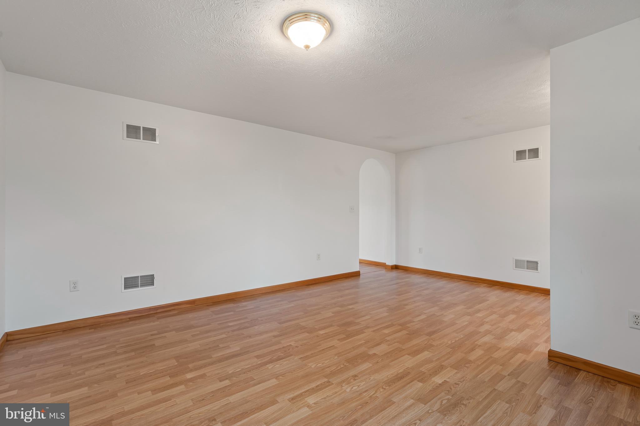 ARCADIAN TRIANGLE - Residential