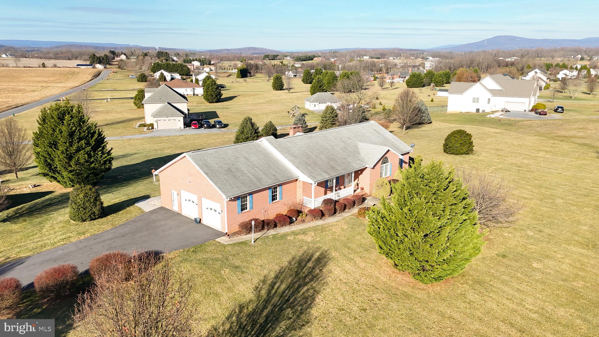 ARCADIAN TRIANGLE - Residential