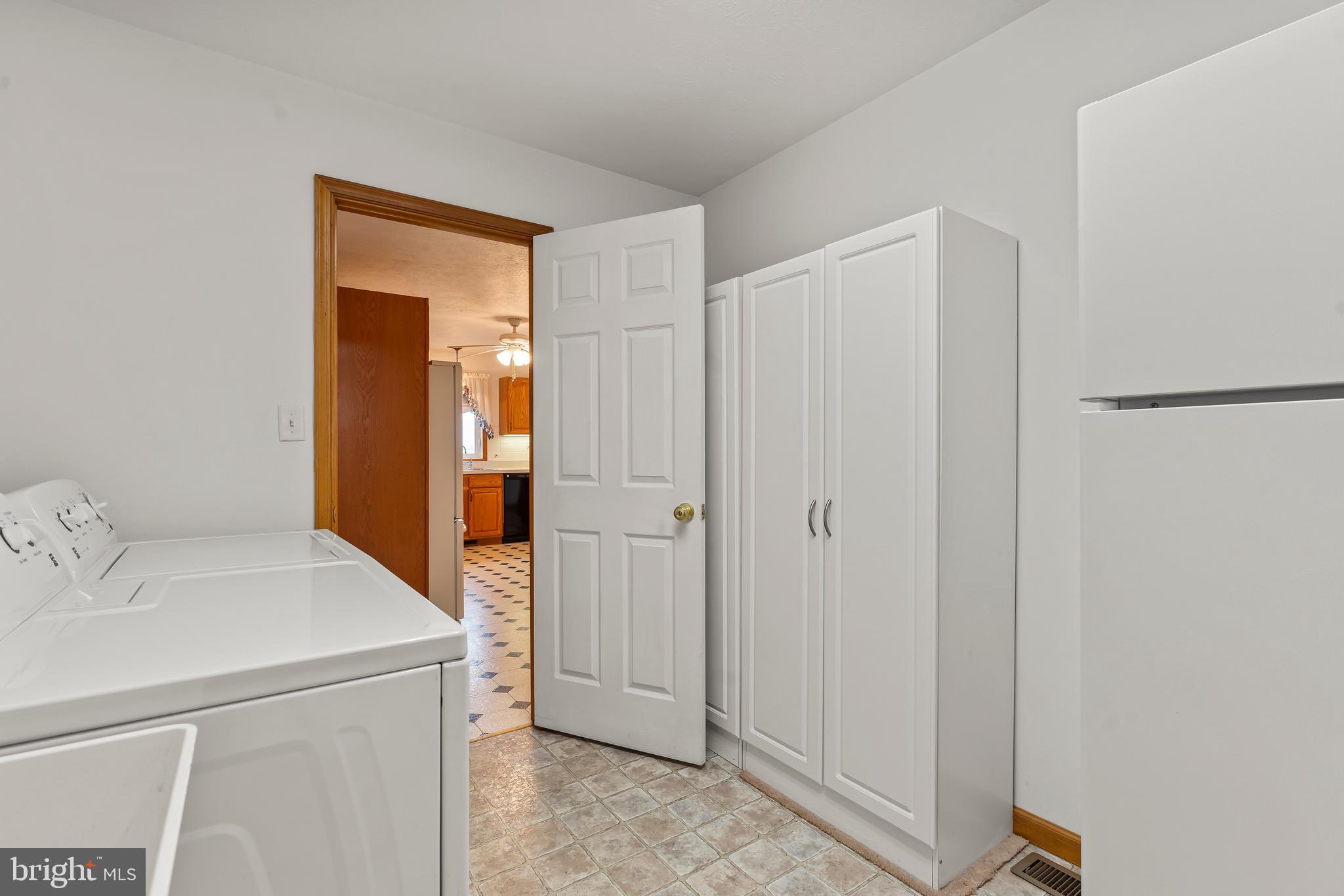 ARCADIAN TRIANGLE - Residential