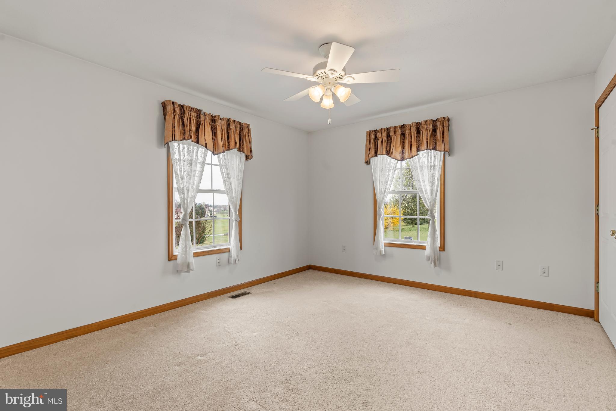 ARCADIAN TRIANGLE - Residential