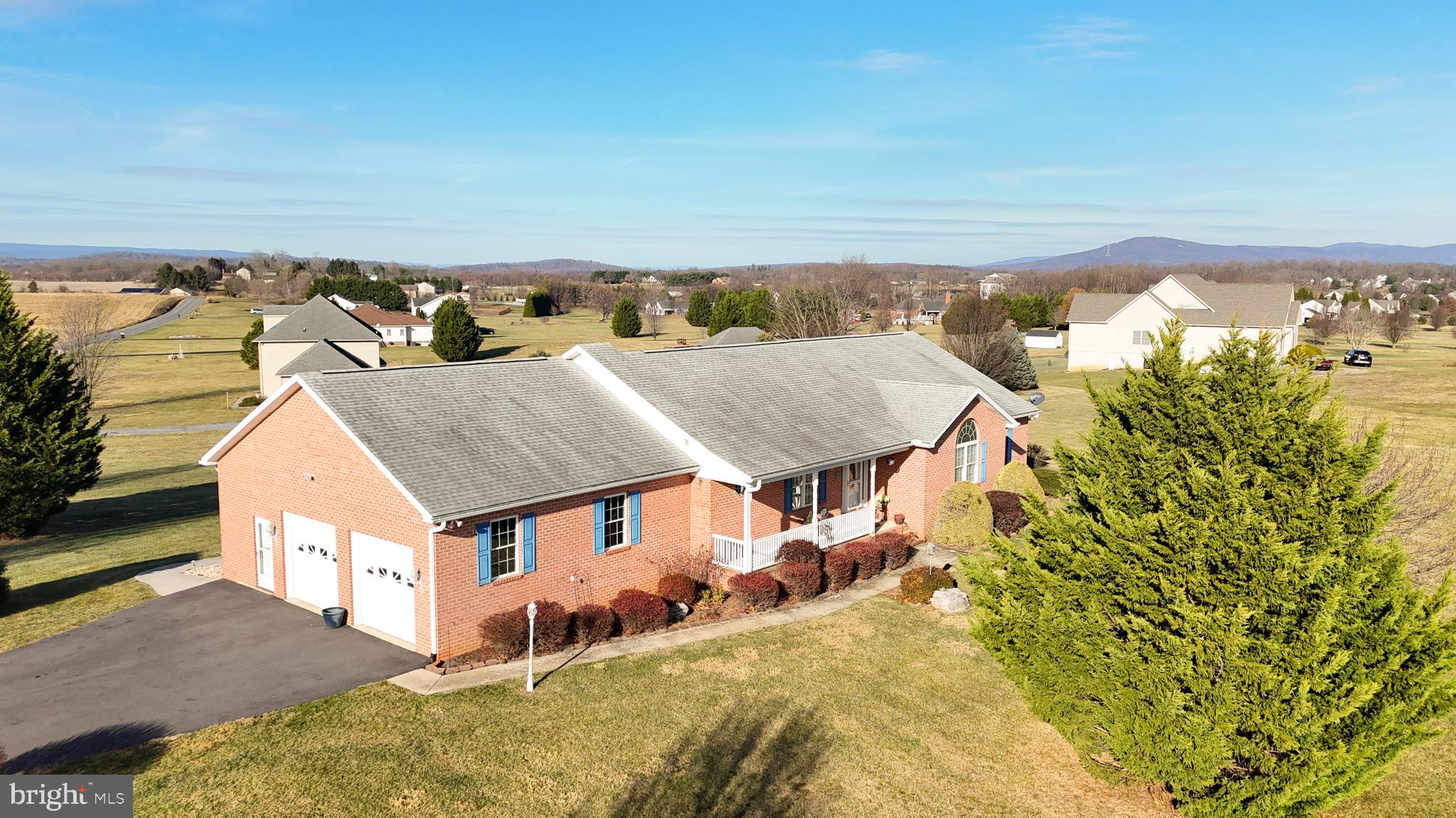 ARCADIAN TRIANGLE - Residential