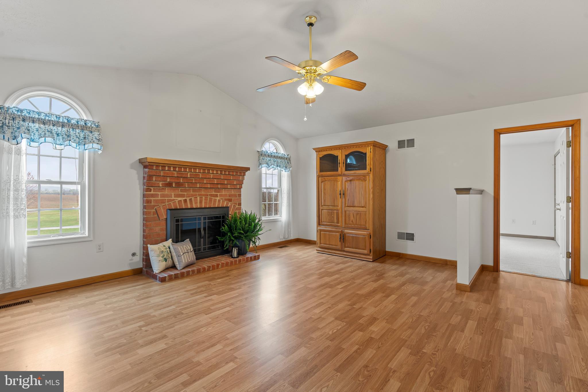 ARCADIAN TRIANGLE - Residential