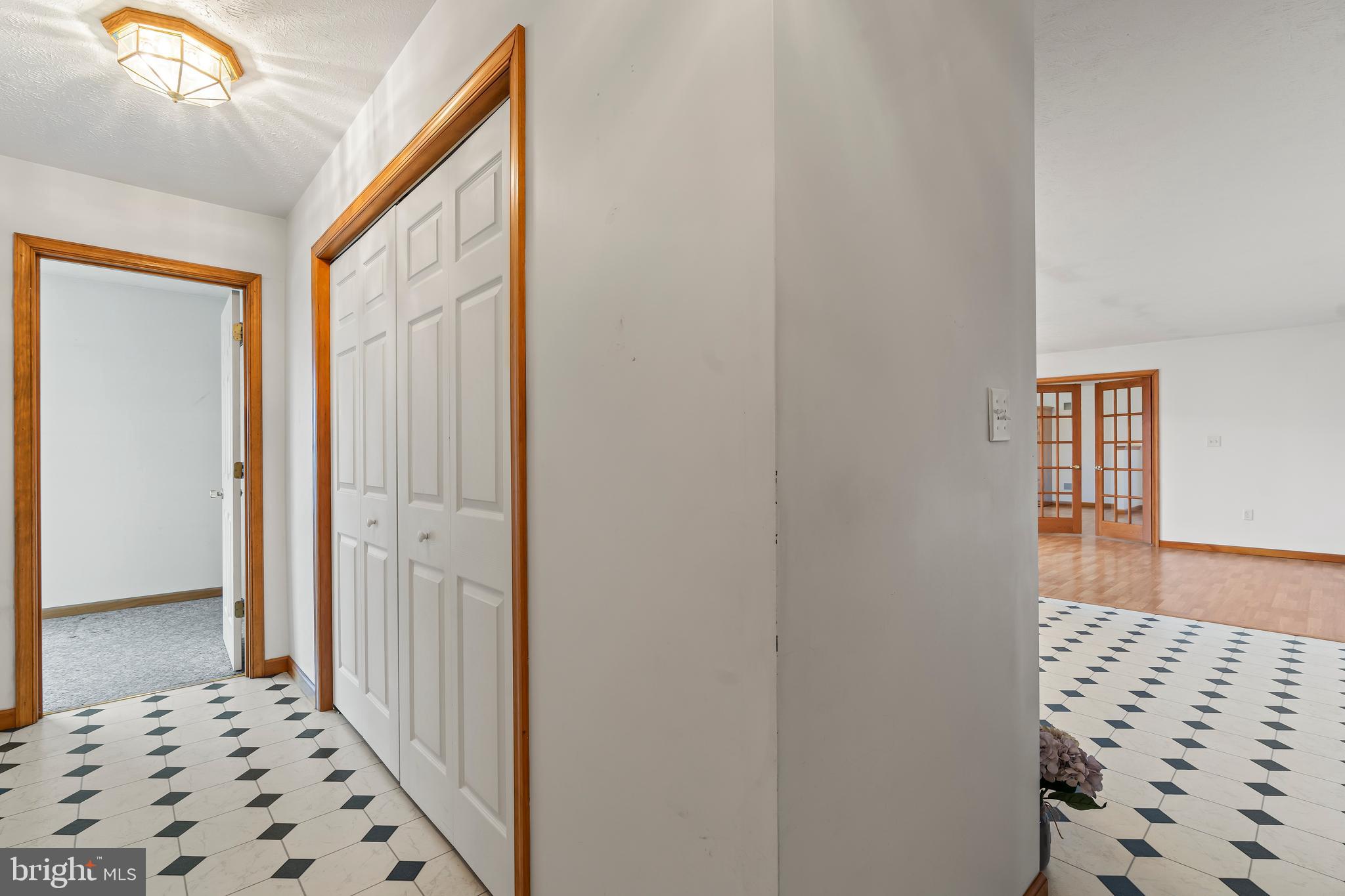 ARCADIAN TRIANGLE - Residential