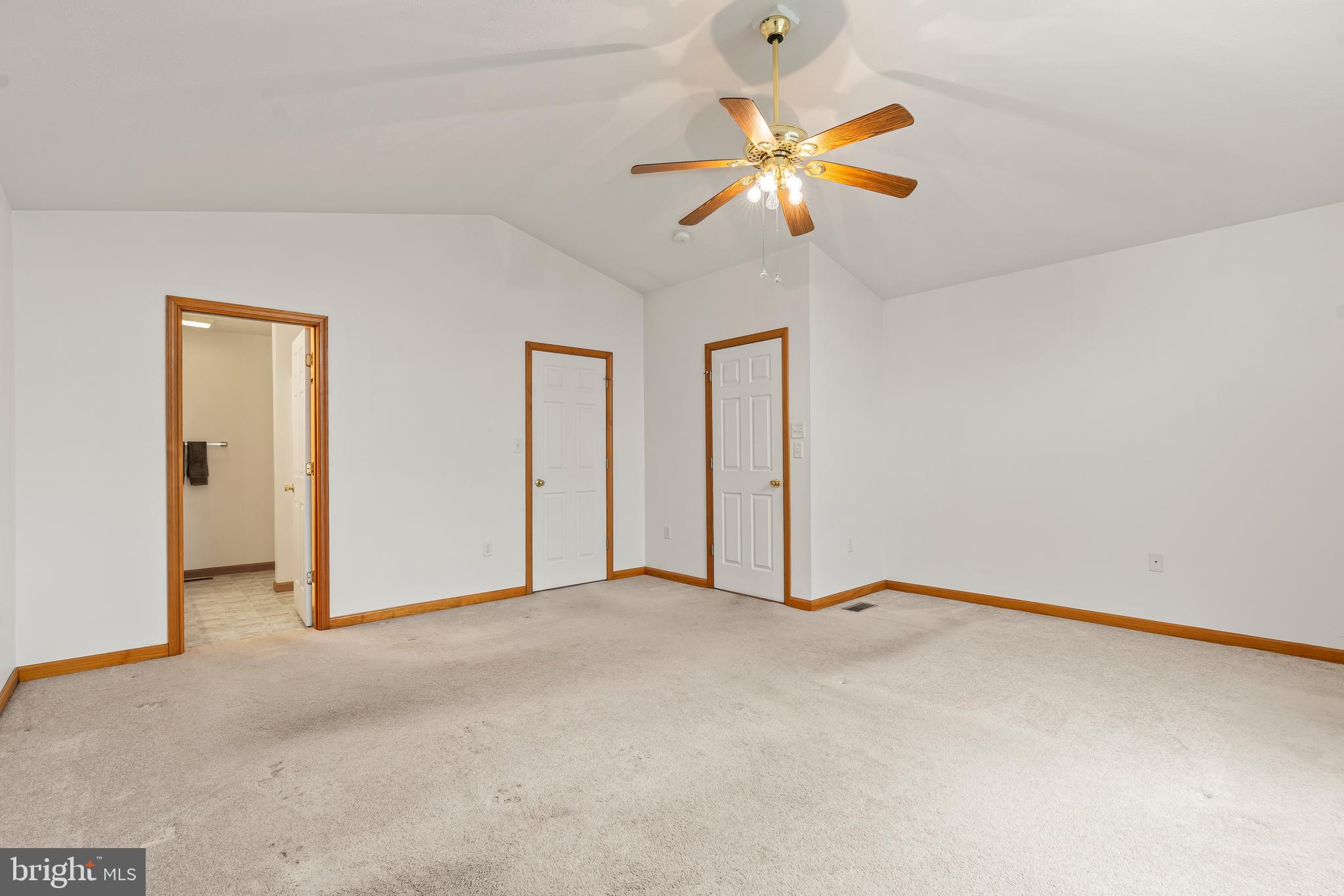 ARCADIAN TRIANGLE - Residential