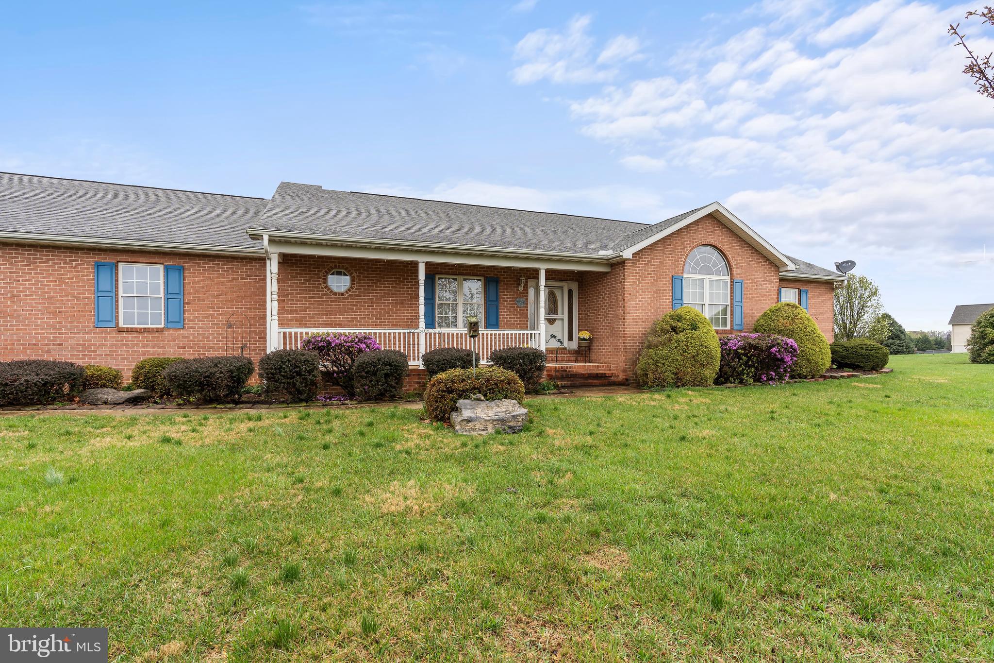 ARCADIAN TRIANGLE - Residential