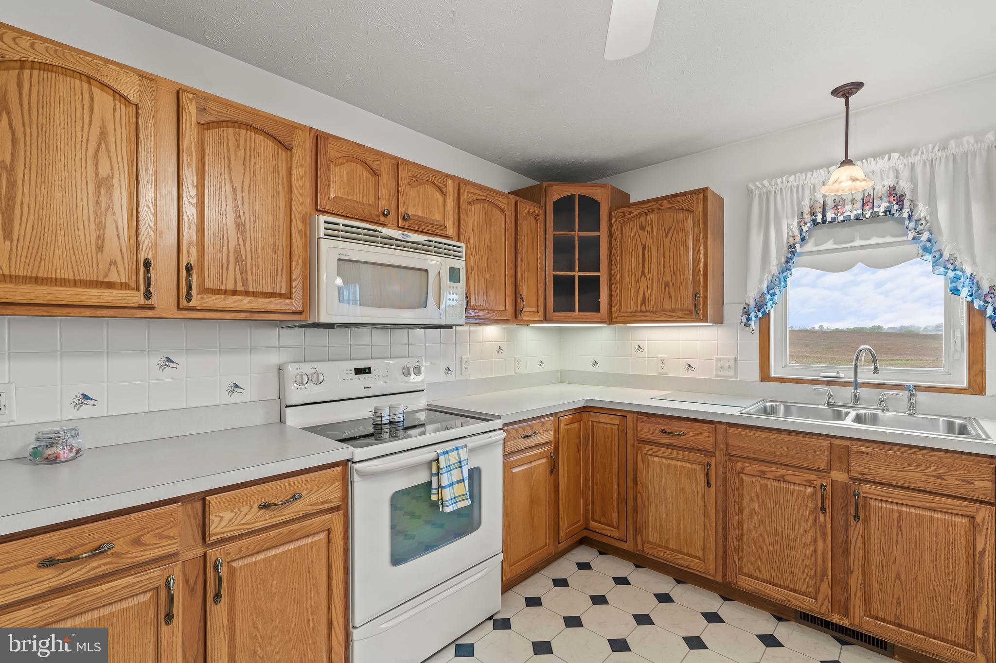 ARCADIAN TRIANGLE - Residential