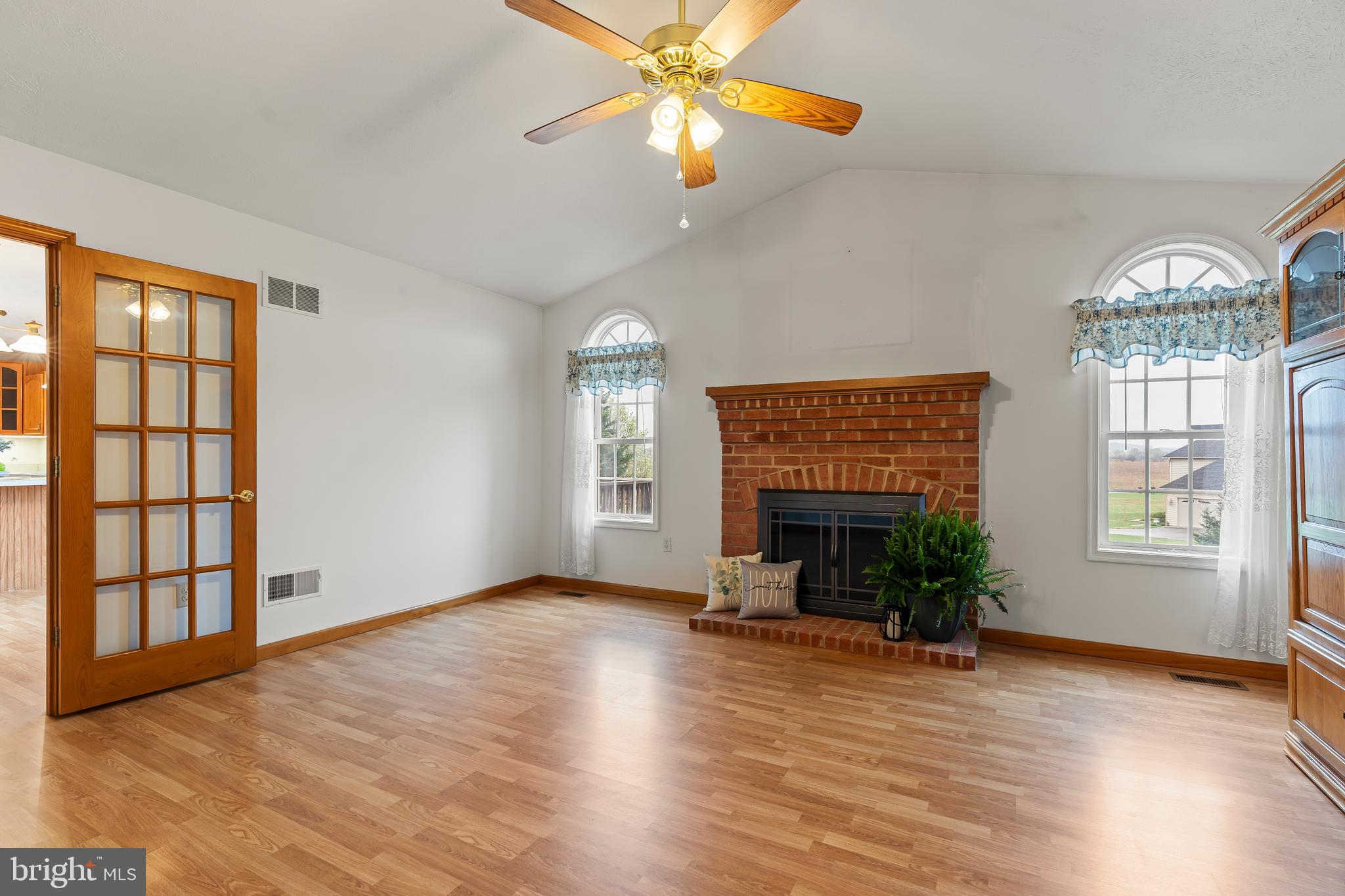 ARCADIAN TRIANGLE - Residential