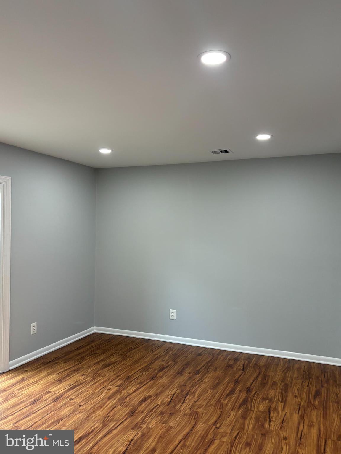 CRESTWOOD VILLAGE - Residential