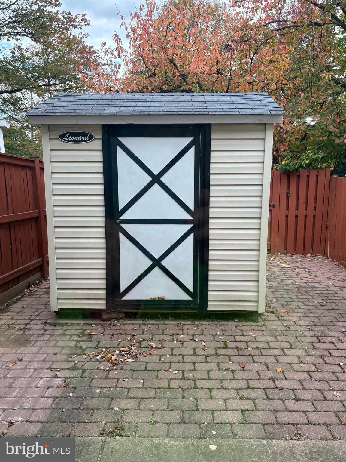 CRESTWOOD VILLAGE - Residential